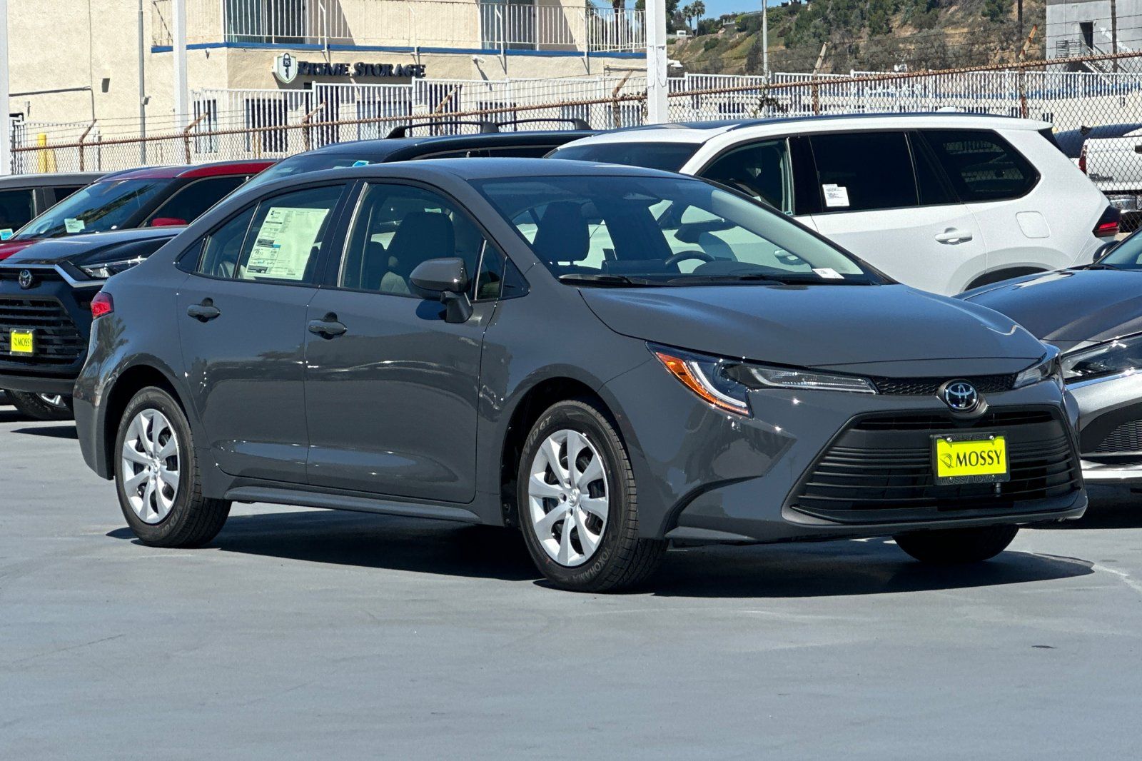 View vehicle photo 2