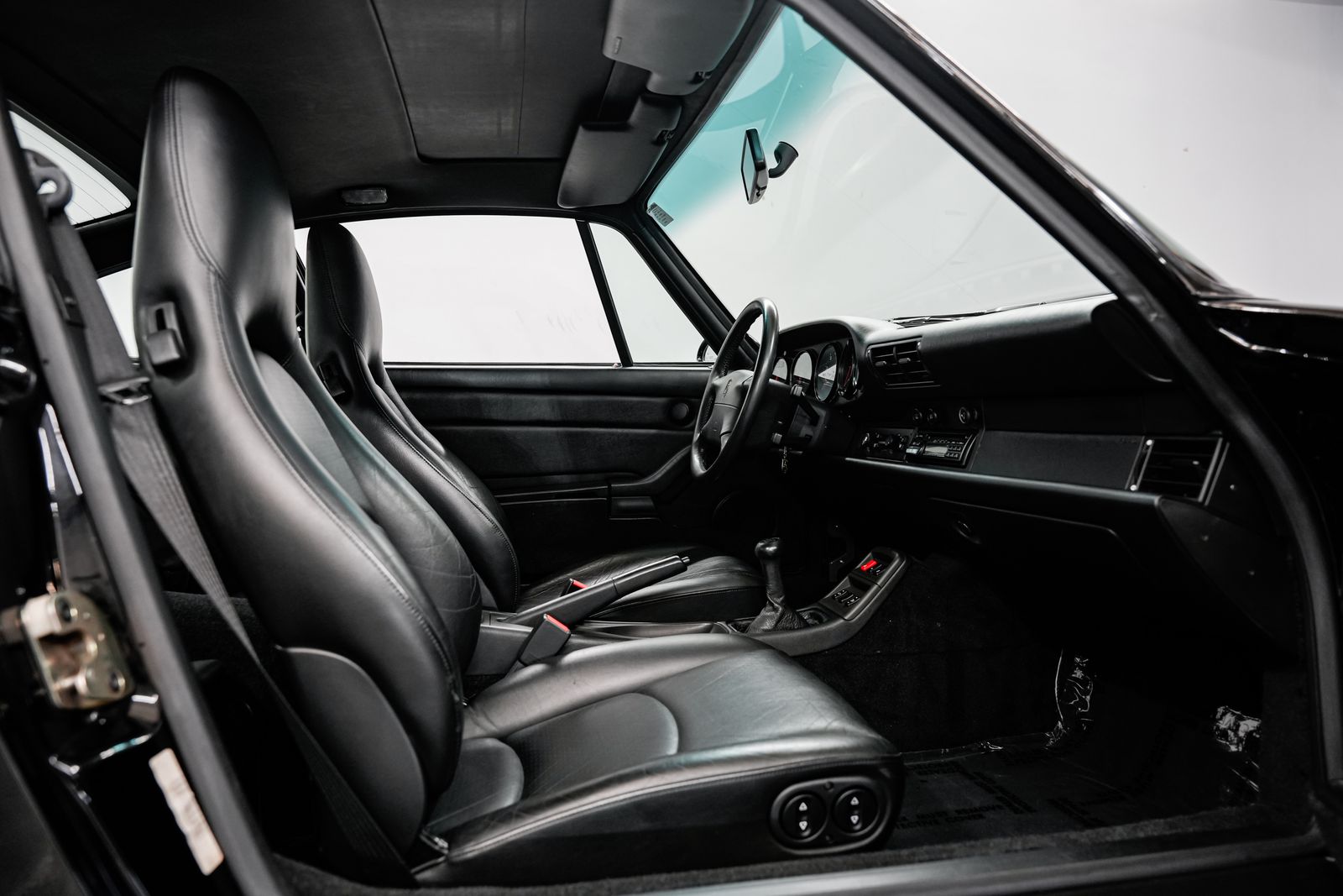 1995 Porsche 911 Carrera — photo 29