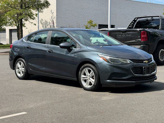 2017 Chevrolet Cruze LT Sedan FWD