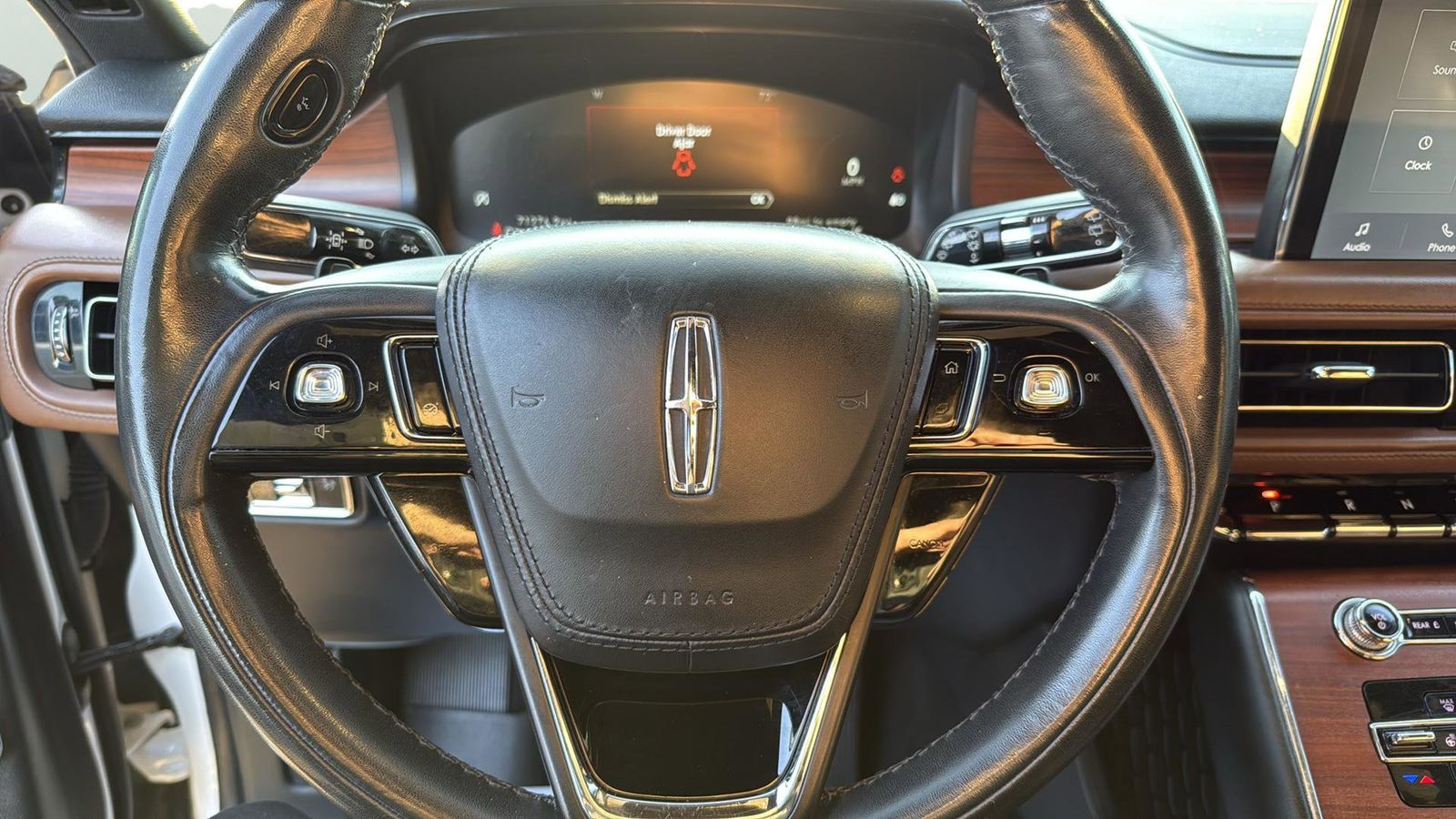 Used Car 2022 Lincoln Aviator  Reserve For Sale Under $40,000 In Austin, Texas