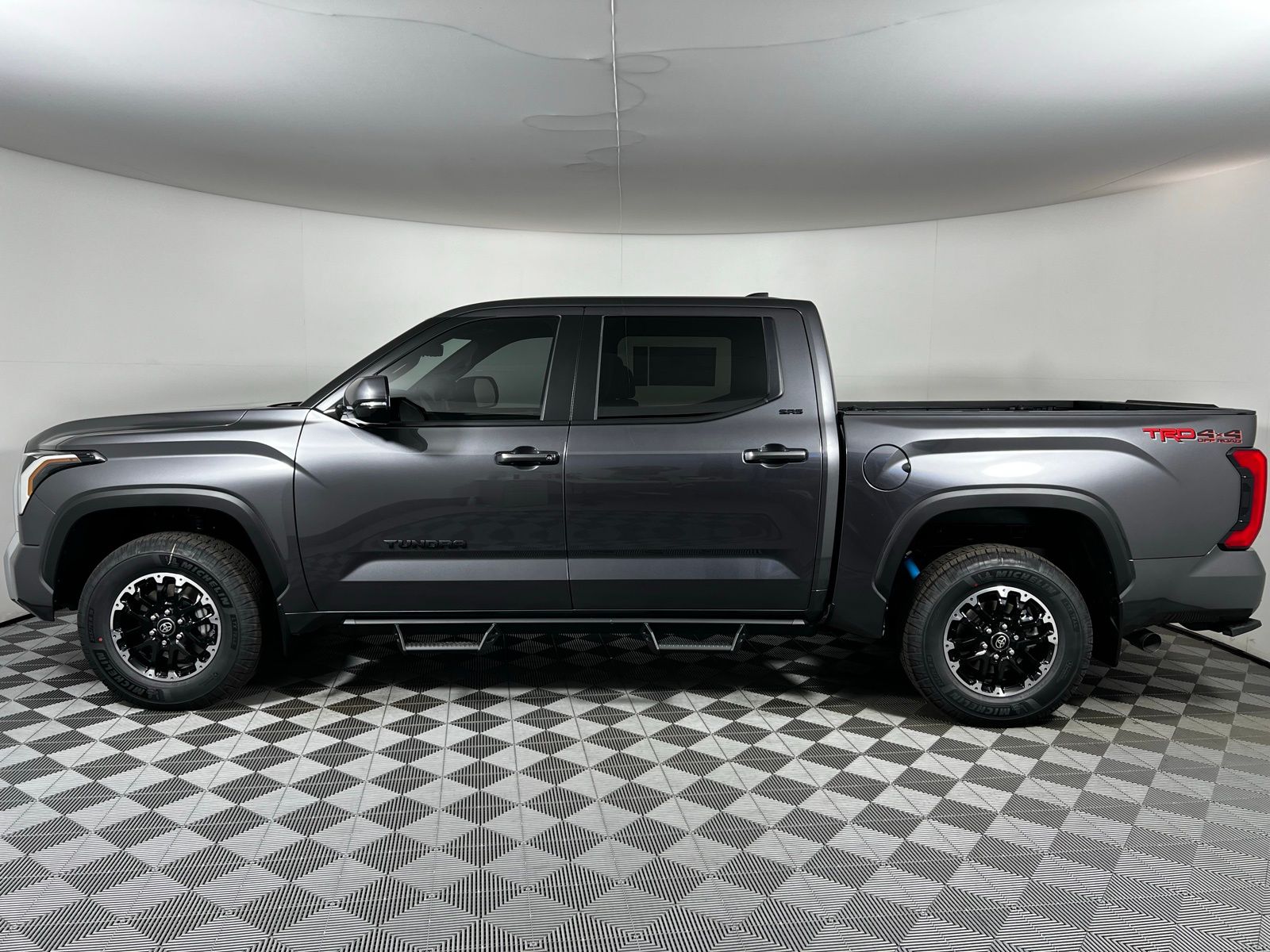 2025 Toyota Tundra SR5 8