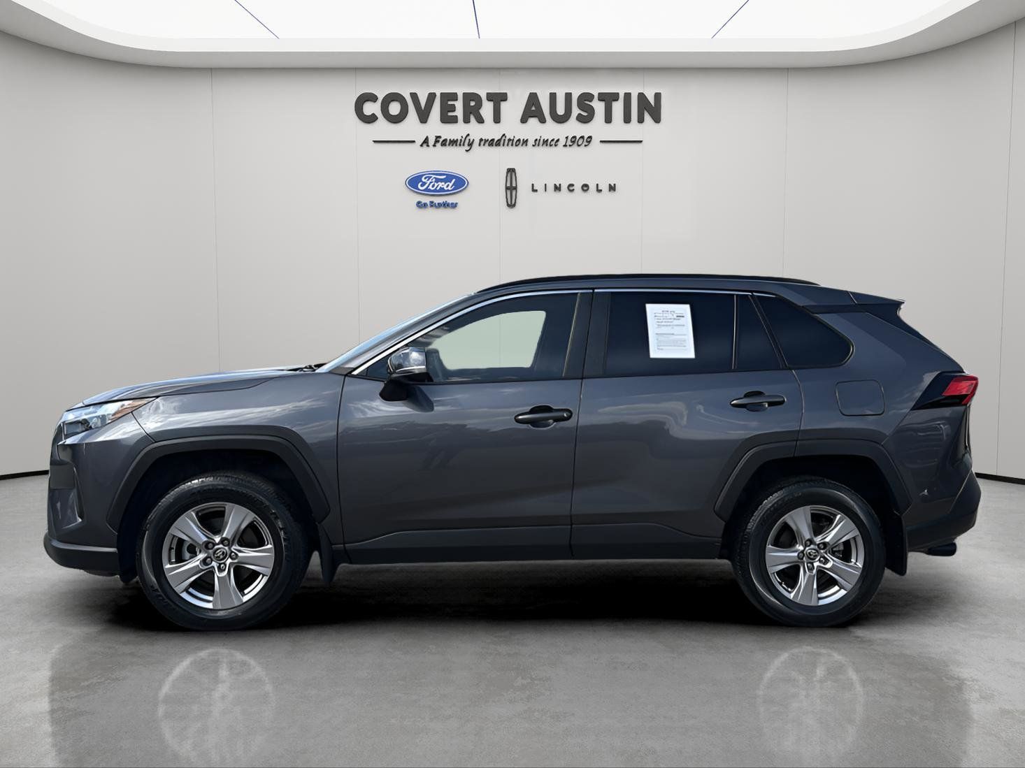 View vehicle photo 2