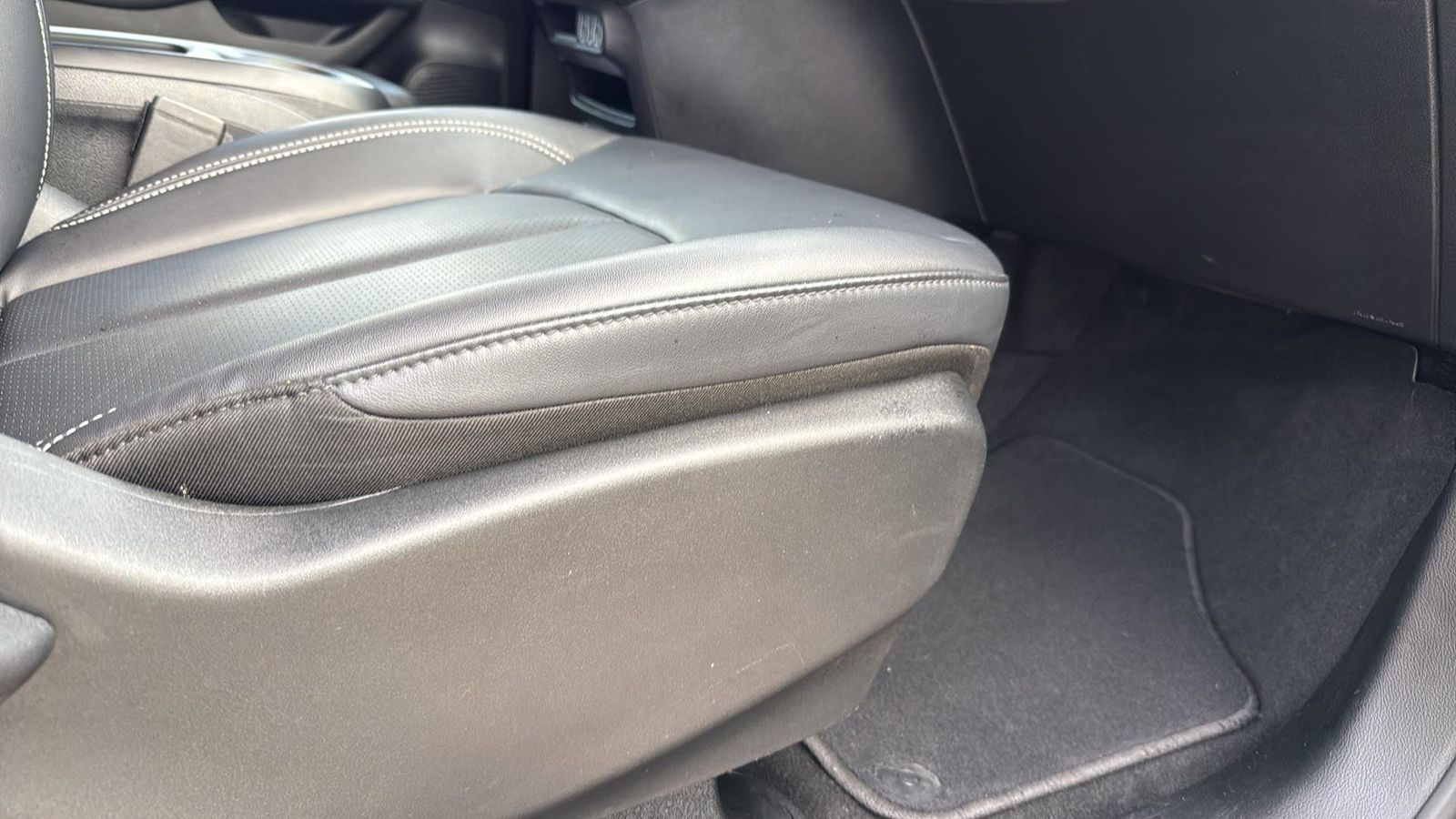 Used Car 2025 Chrysler Pacifica  Select For Sale Under $35,000 In Austin, Texas