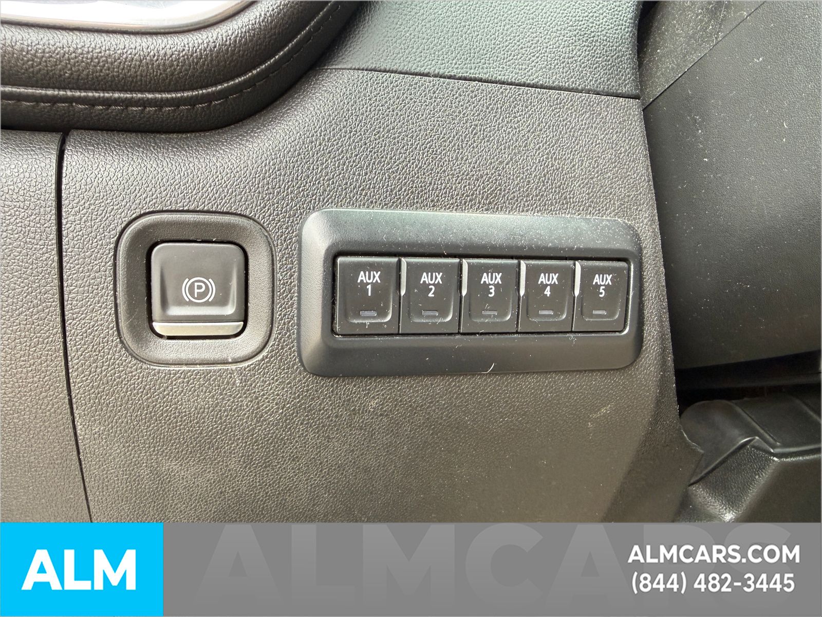 Used 2022 White Chevrolet LT image 29