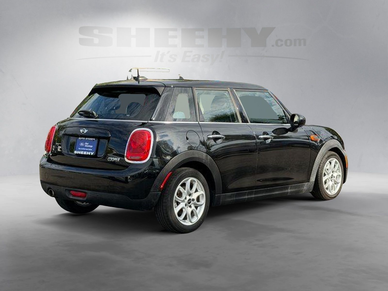 Used 2018 Midnight Black Metallic MINI Base image 14