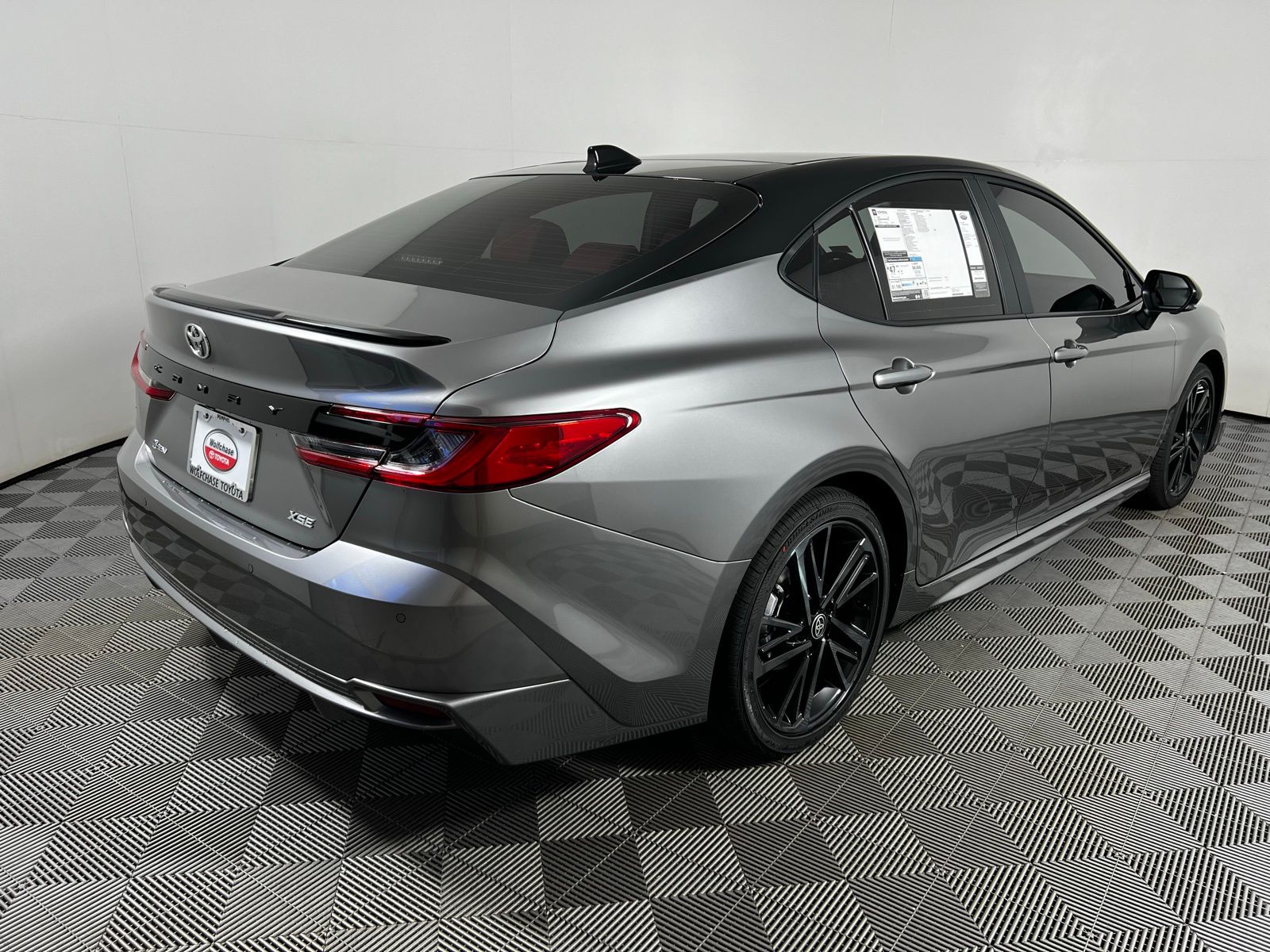 2025 Toyota Camry XSE 18