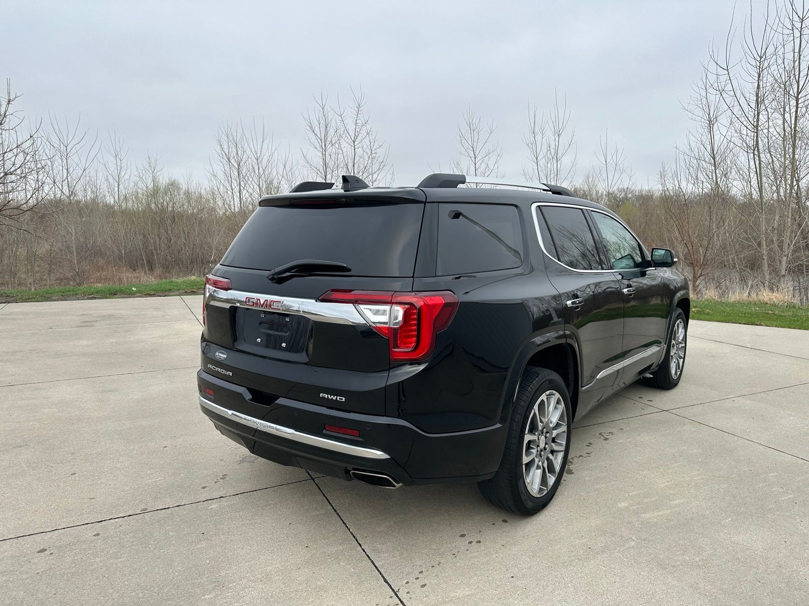 View vehicle photo 5