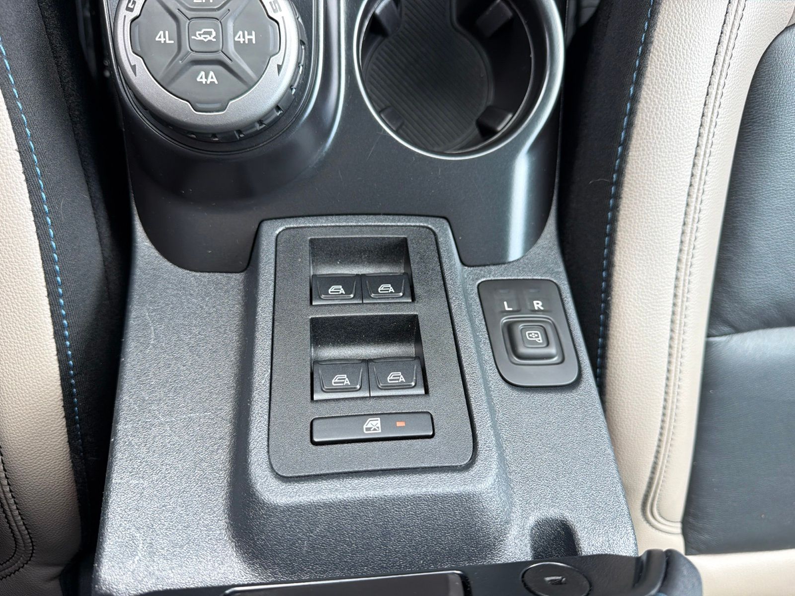 Certified Used 2024 Cactus Green / Gray Ford Wildtrak image 29