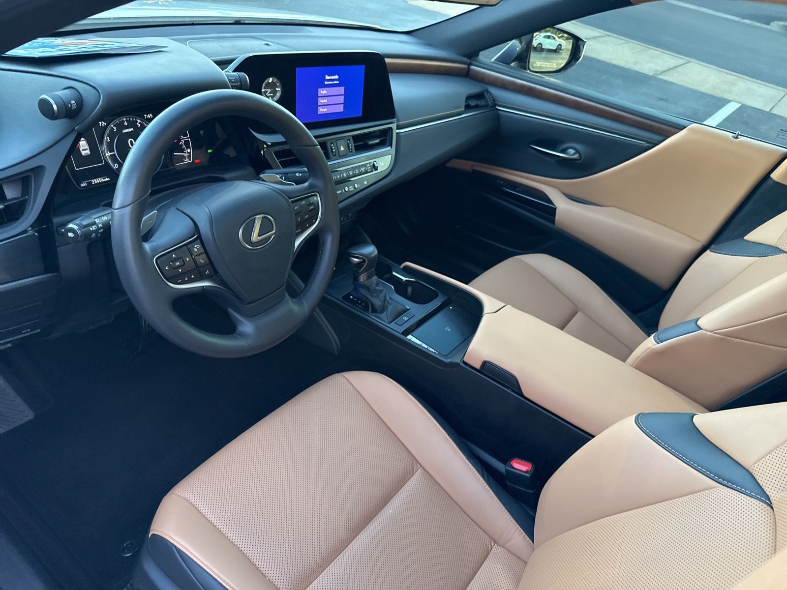 Used 2023 White Lexus 350 image 7