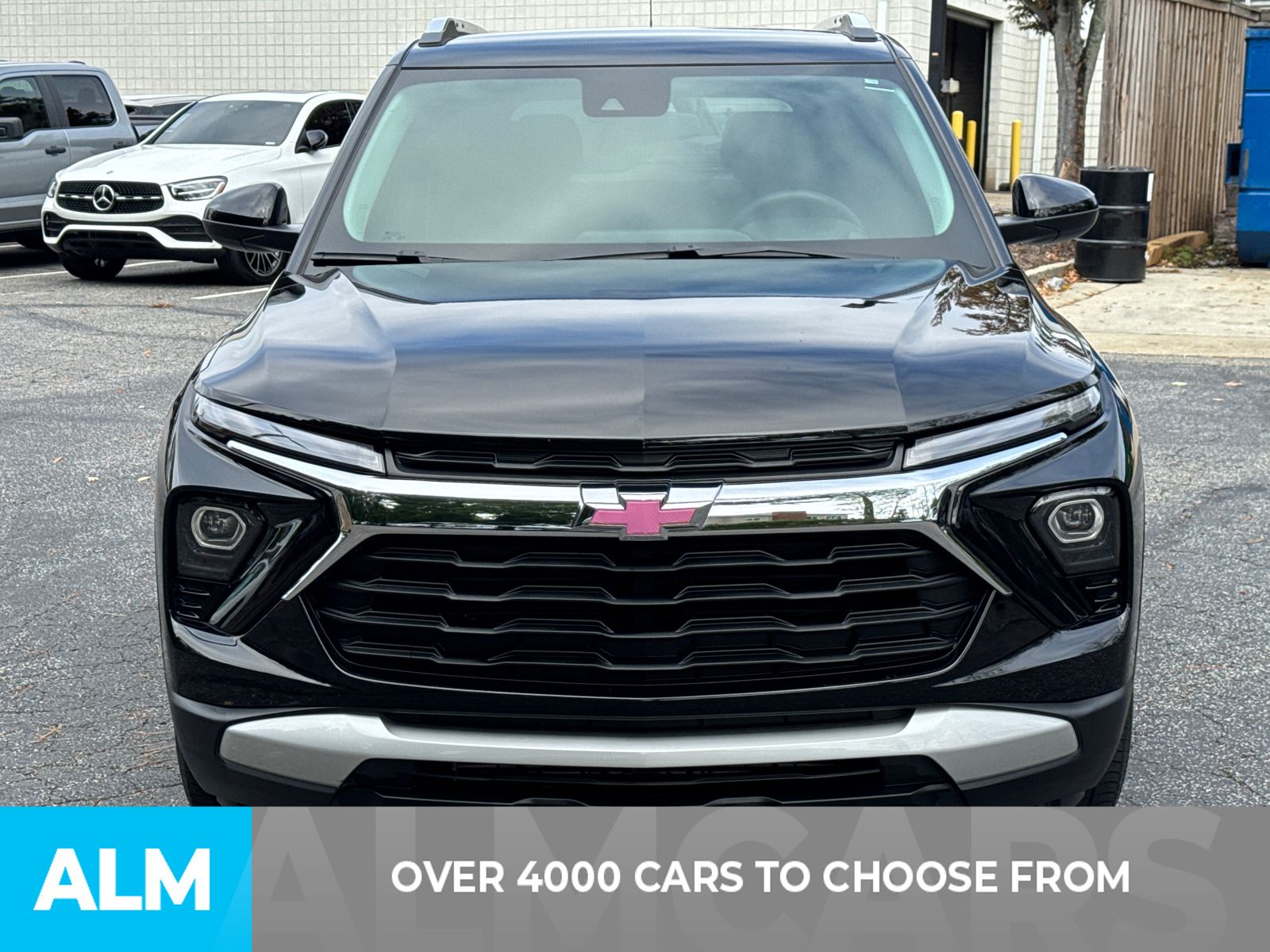 2024 Chevrolet Trailblazer LT photo 2