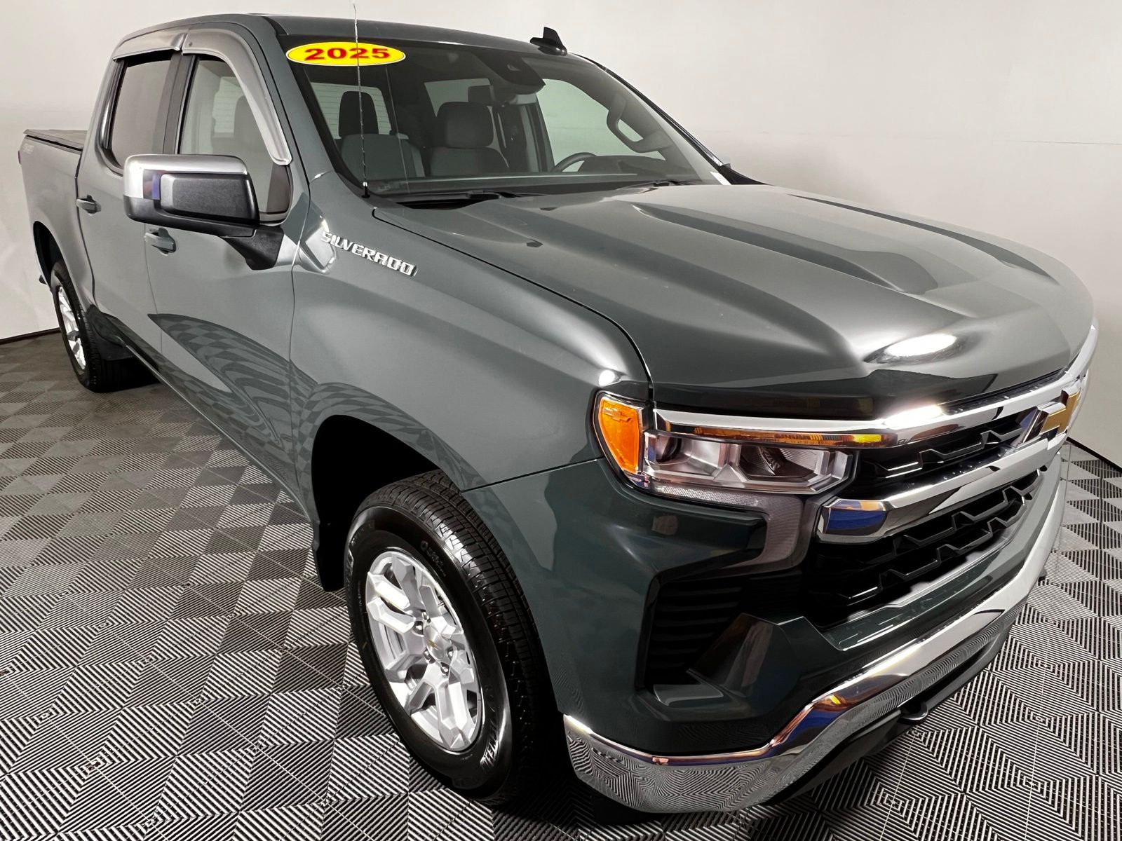 Thumbnail: 2025 Chevrolet Silverado 1500 - 3