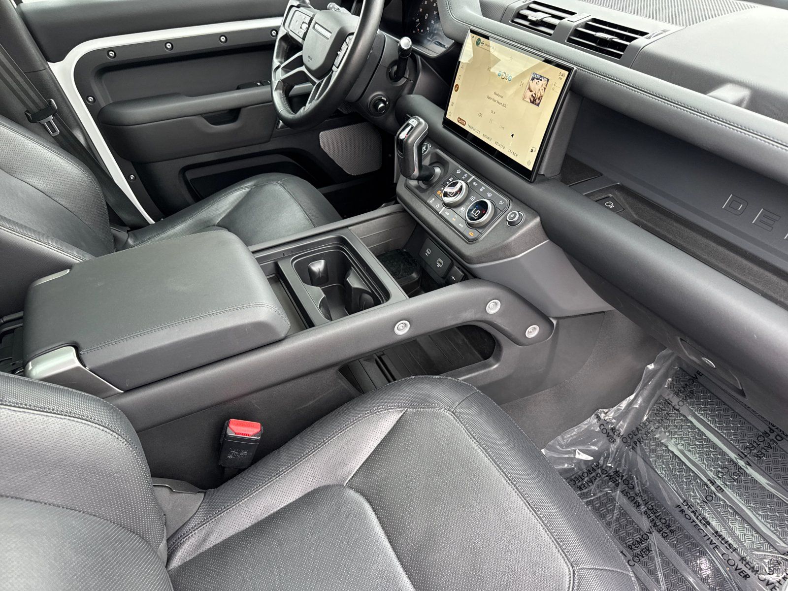 2024 Land Rover Defender X-Dynamic SE - Photo 16