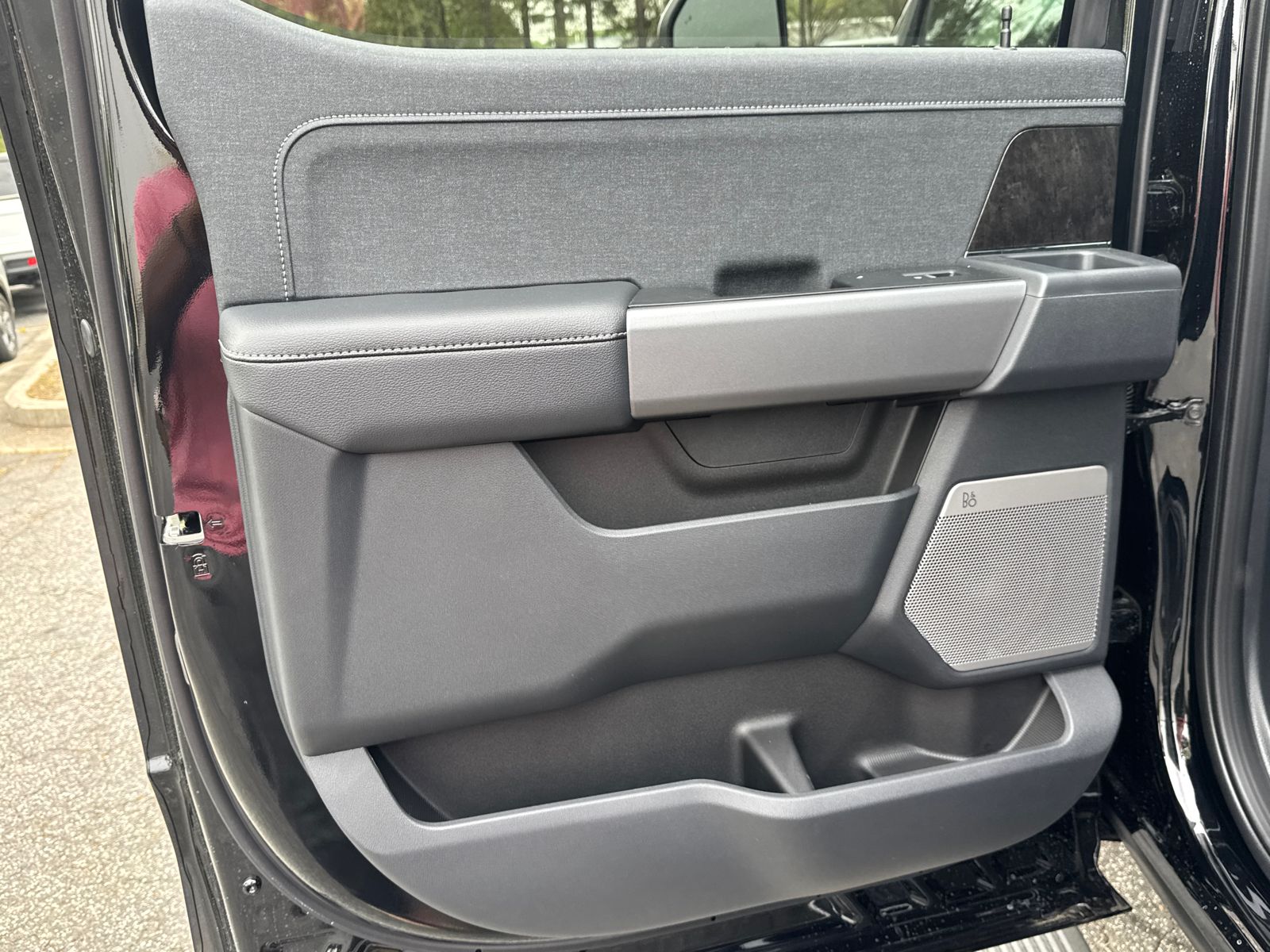 New 2026 Agate Black Metallic Ford F-250® Lariat® image 24