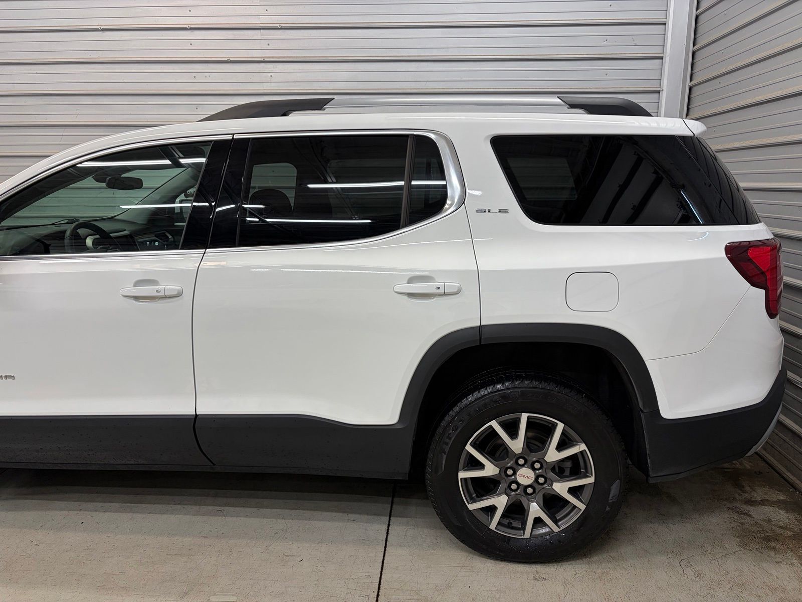 Photo 5 of 2021 GMC Acadia SLE