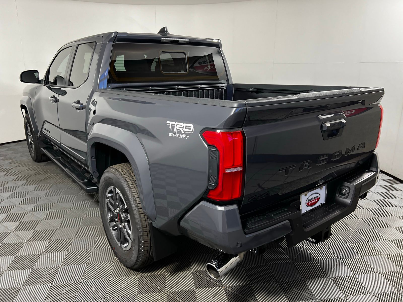 2024 Toyota Tacoma TRD Sport 12