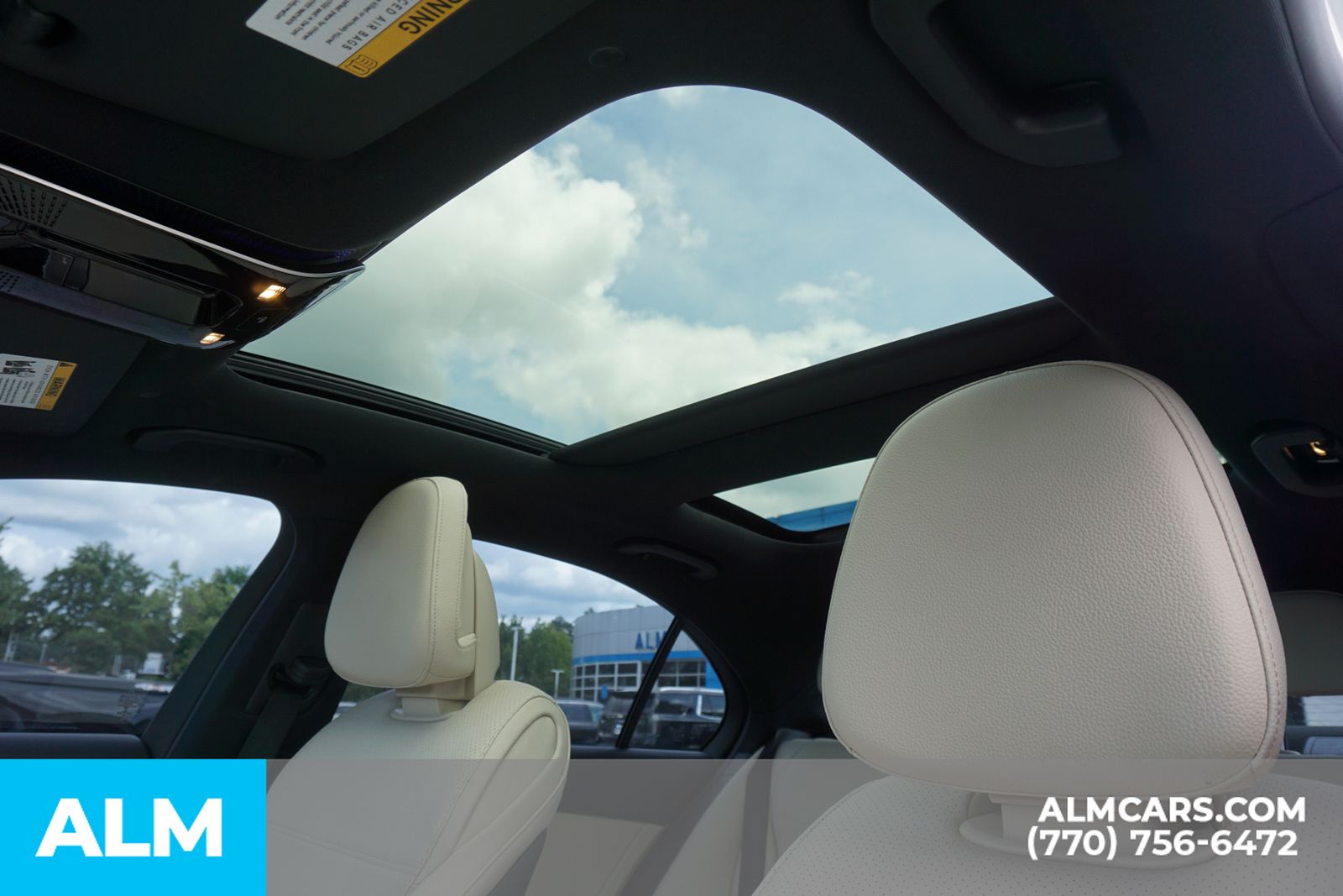 Used 2023  Mercedes-Benz C 300 image 36
