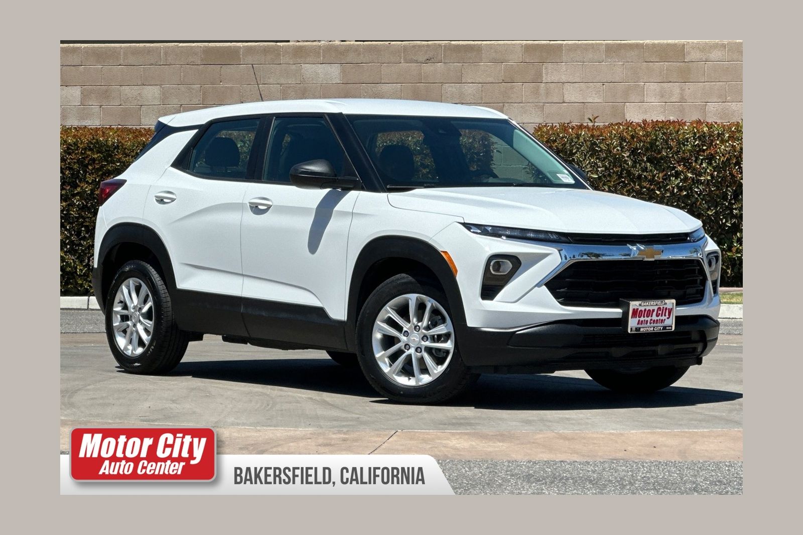 Summit White 2025 Chevrolet Trailblazer LS FWD SUV / Crossover Front-Wheel Drive Continuously Variable Transmission