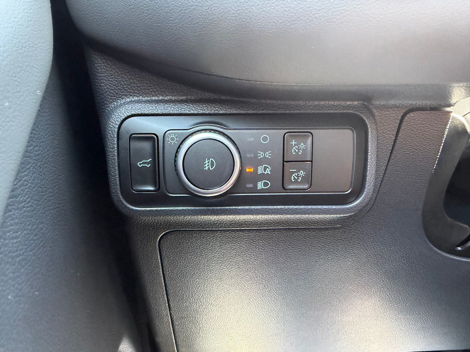 2026 Ford Explorer image 24