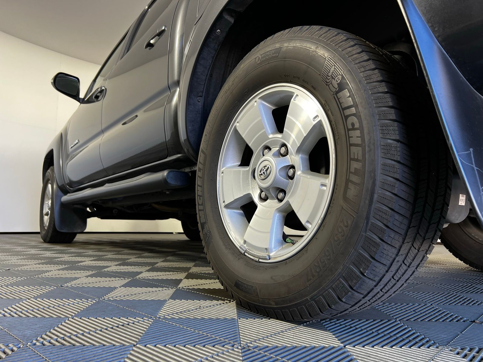 Thumbnail: 2015 Toyota Tacoma - 11