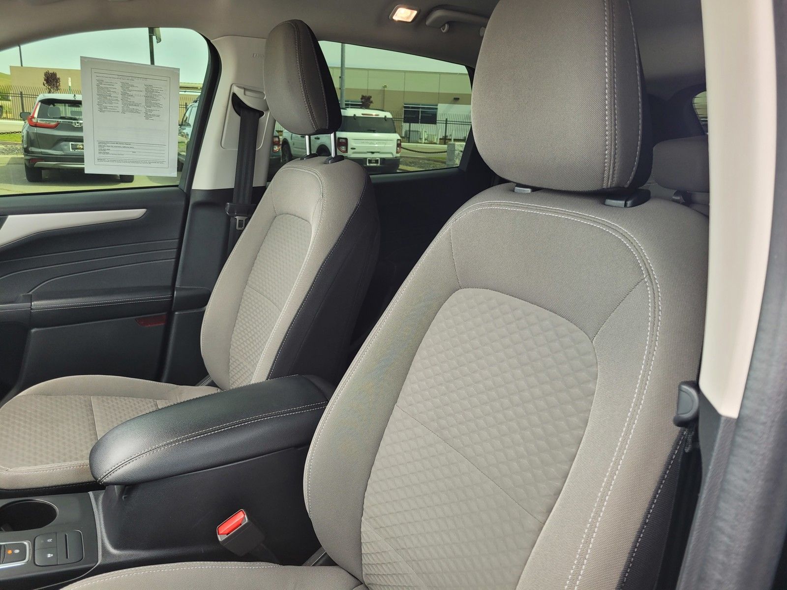 Used 2022 Black Ford SE image 22