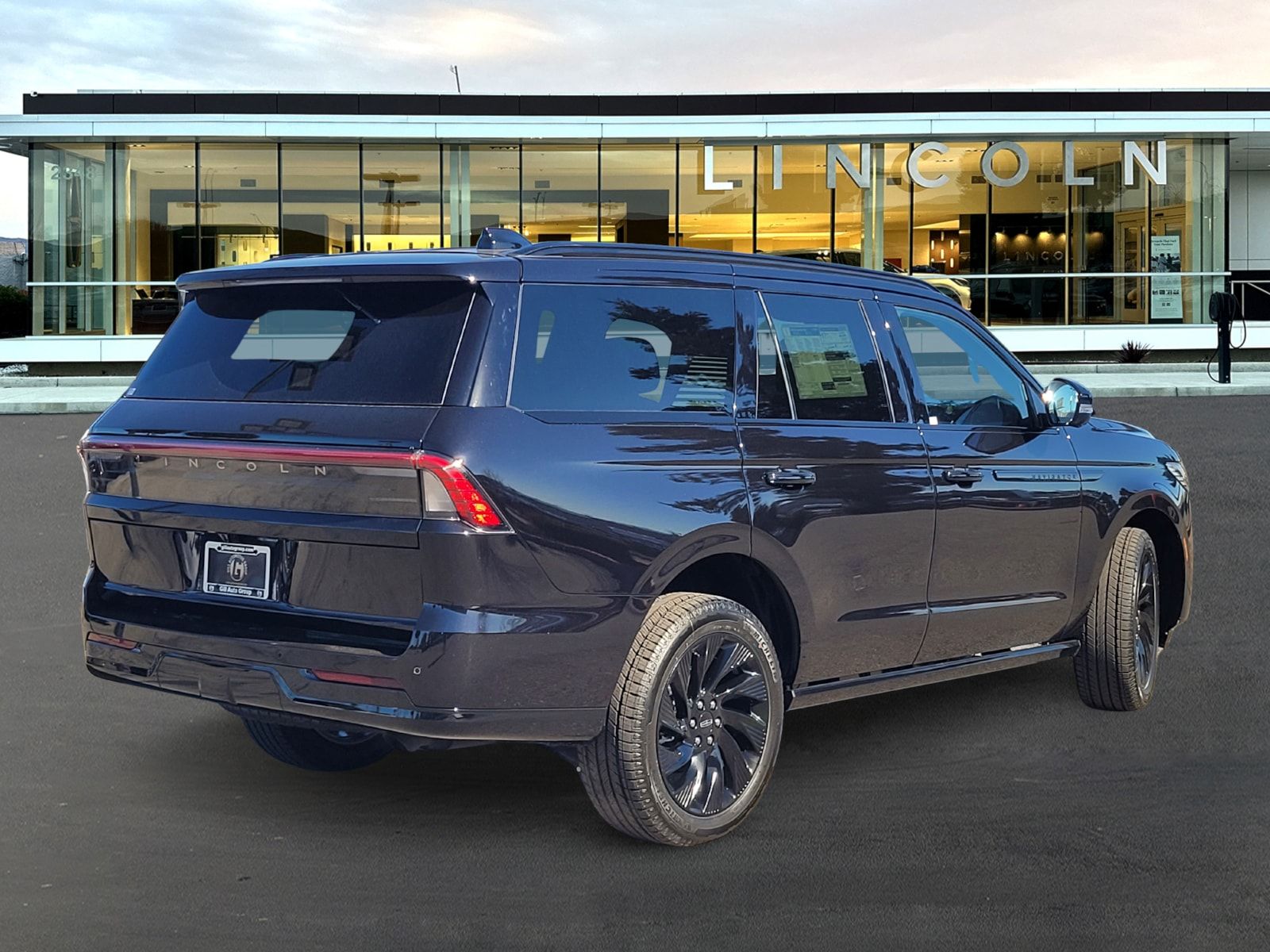 New 2026 Black Lincoln Reserve image 4