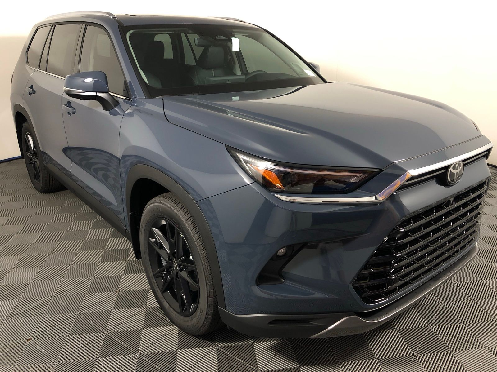 Thumbnail: 2026 Toyota Grand Highlander - 3