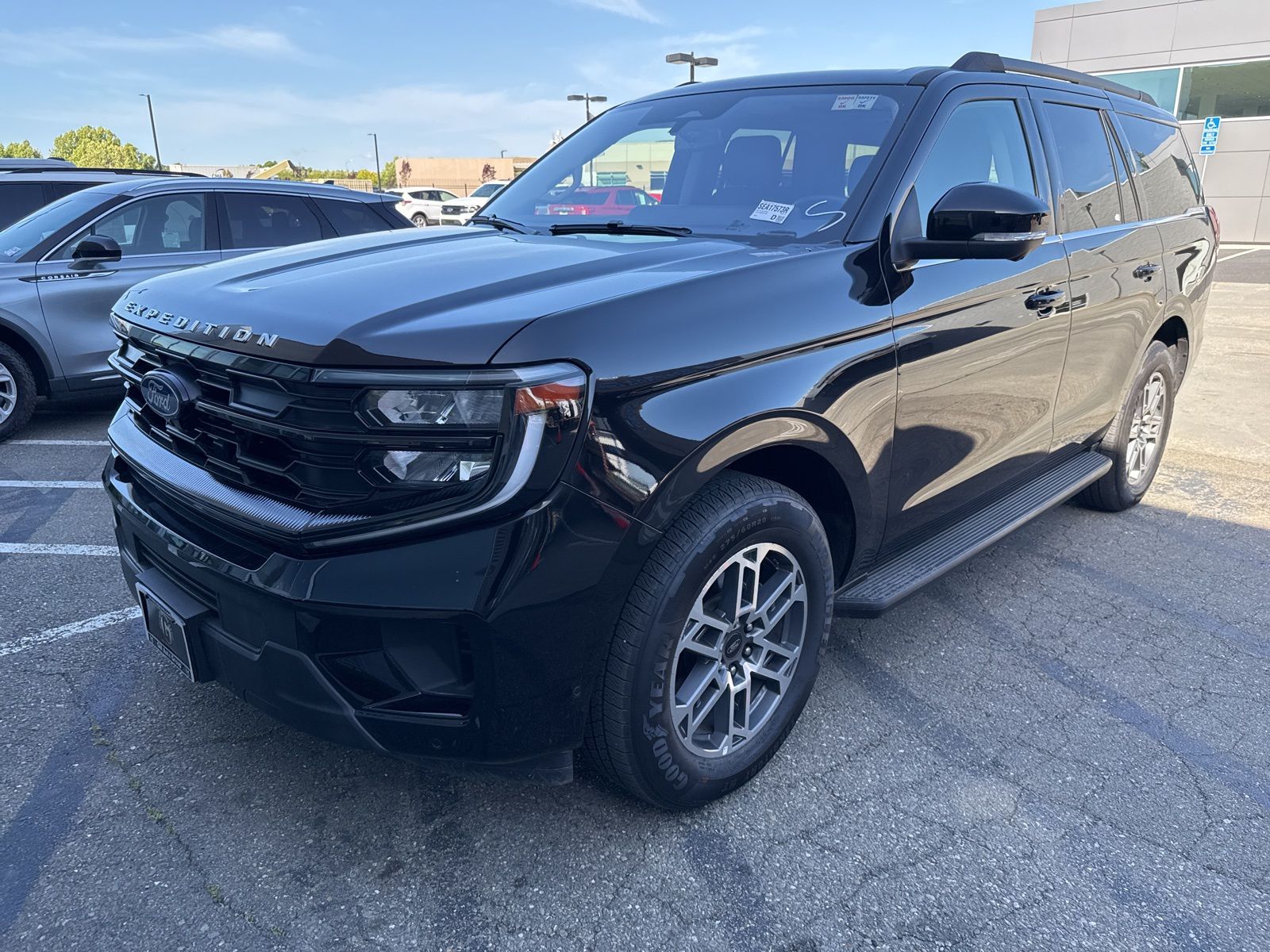 Agate Black Metallic 2025 Ford Expedition Active RWD SUV / Crossover 4X2 Automatic