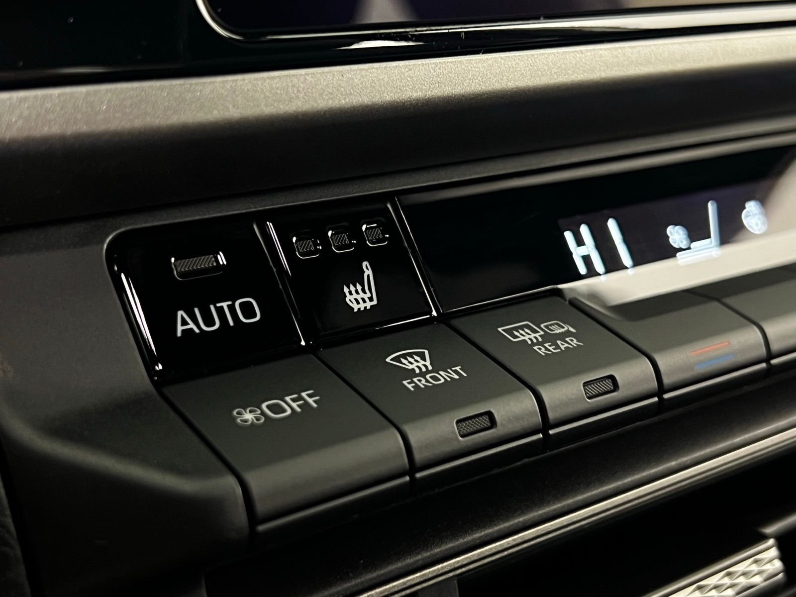 Thumbnail: 2026 Toyota Camry - 16