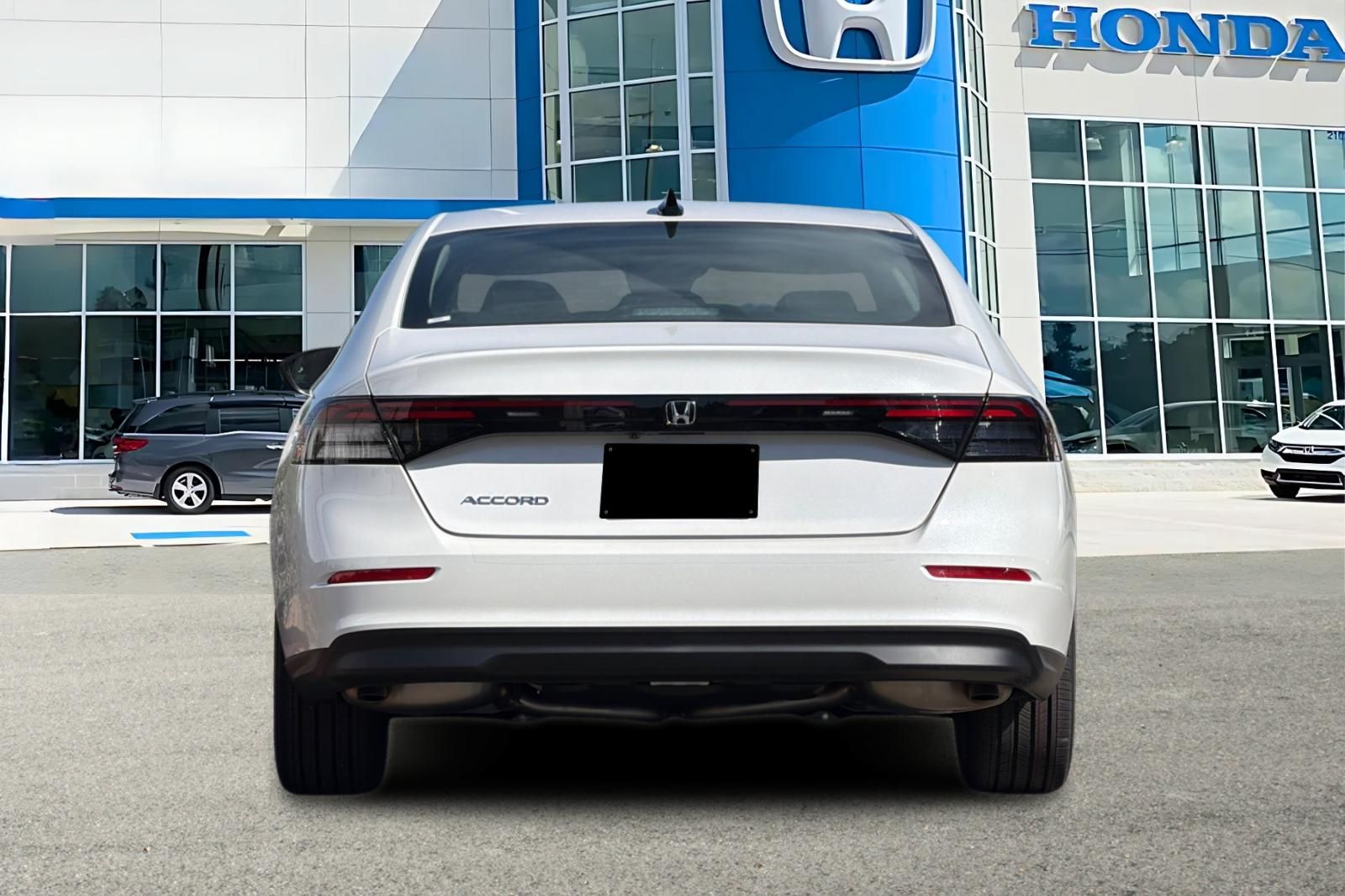 New 2026 Silver Honda SE image 4