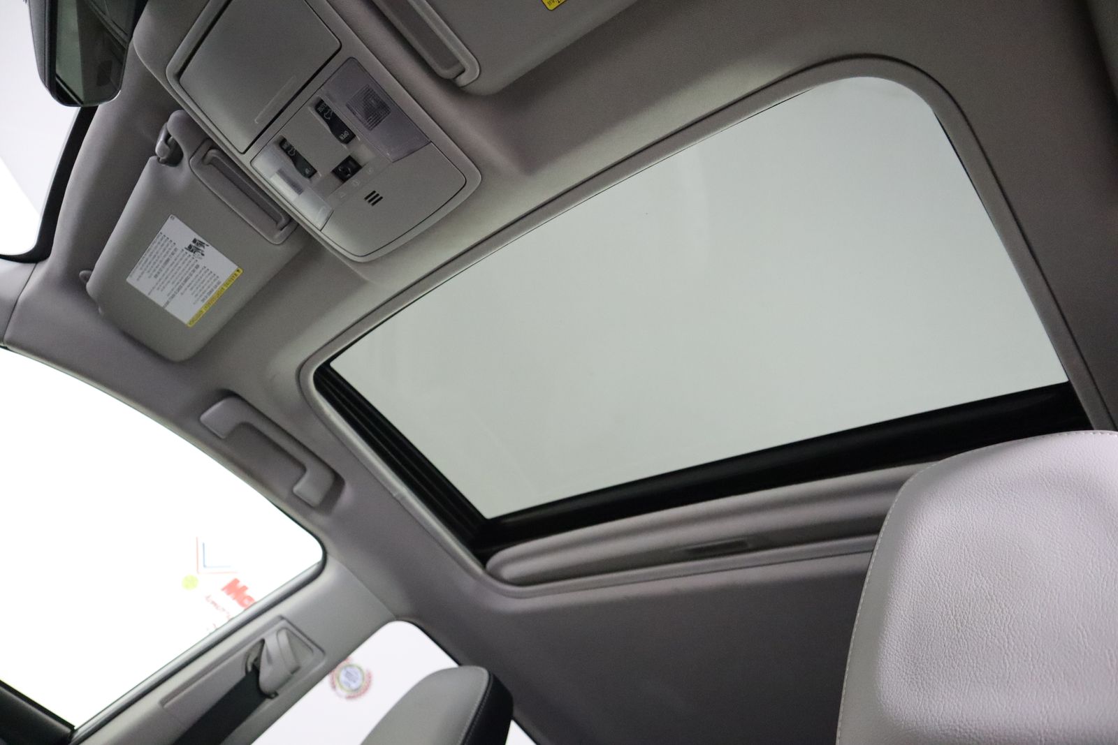 2017 Toyota RAV4 Hybrid Limited photo