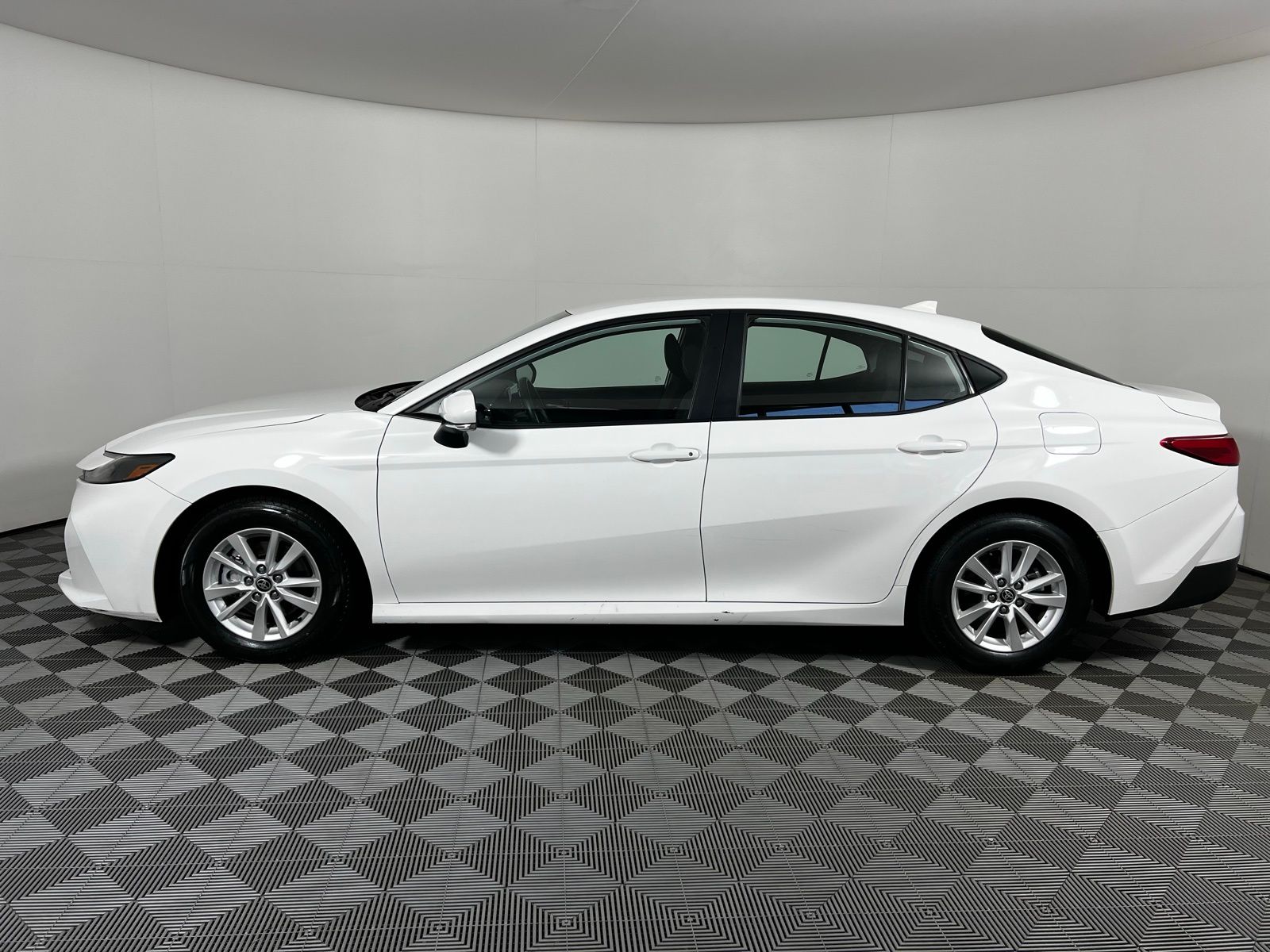 Thumbnail: 2025 Toyota Camry - 8