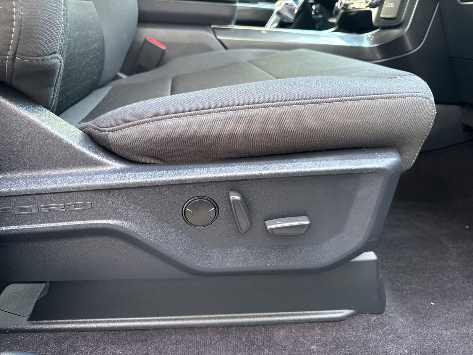 Certified Used 2022 Carbonized Gray Metallic Ford XLT image 35