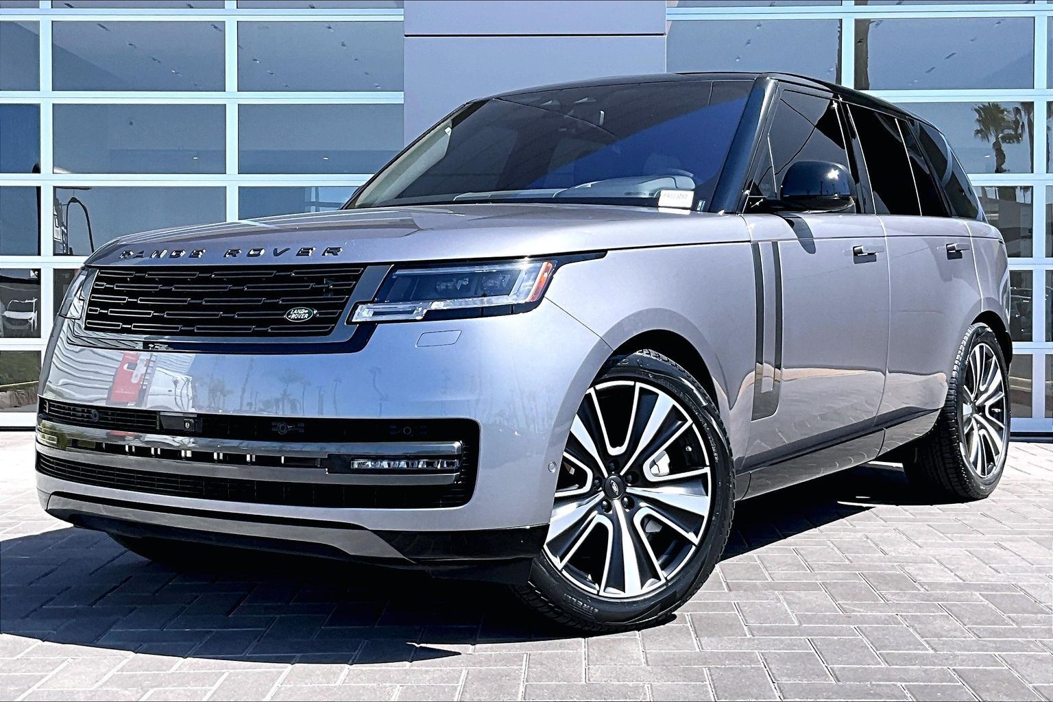 2023 Land Rover Range Rover P530 SE AWD