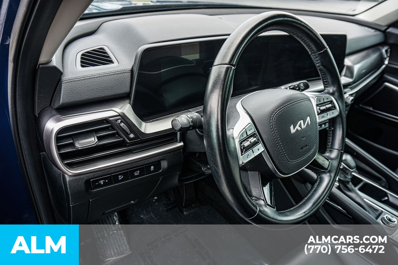 Used 2025 Black Kia S image 39