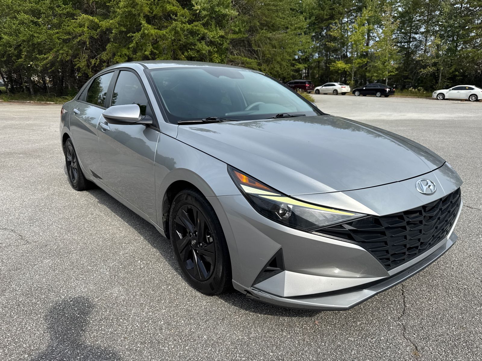 2021 Hyundai Elantra SEL photo 3