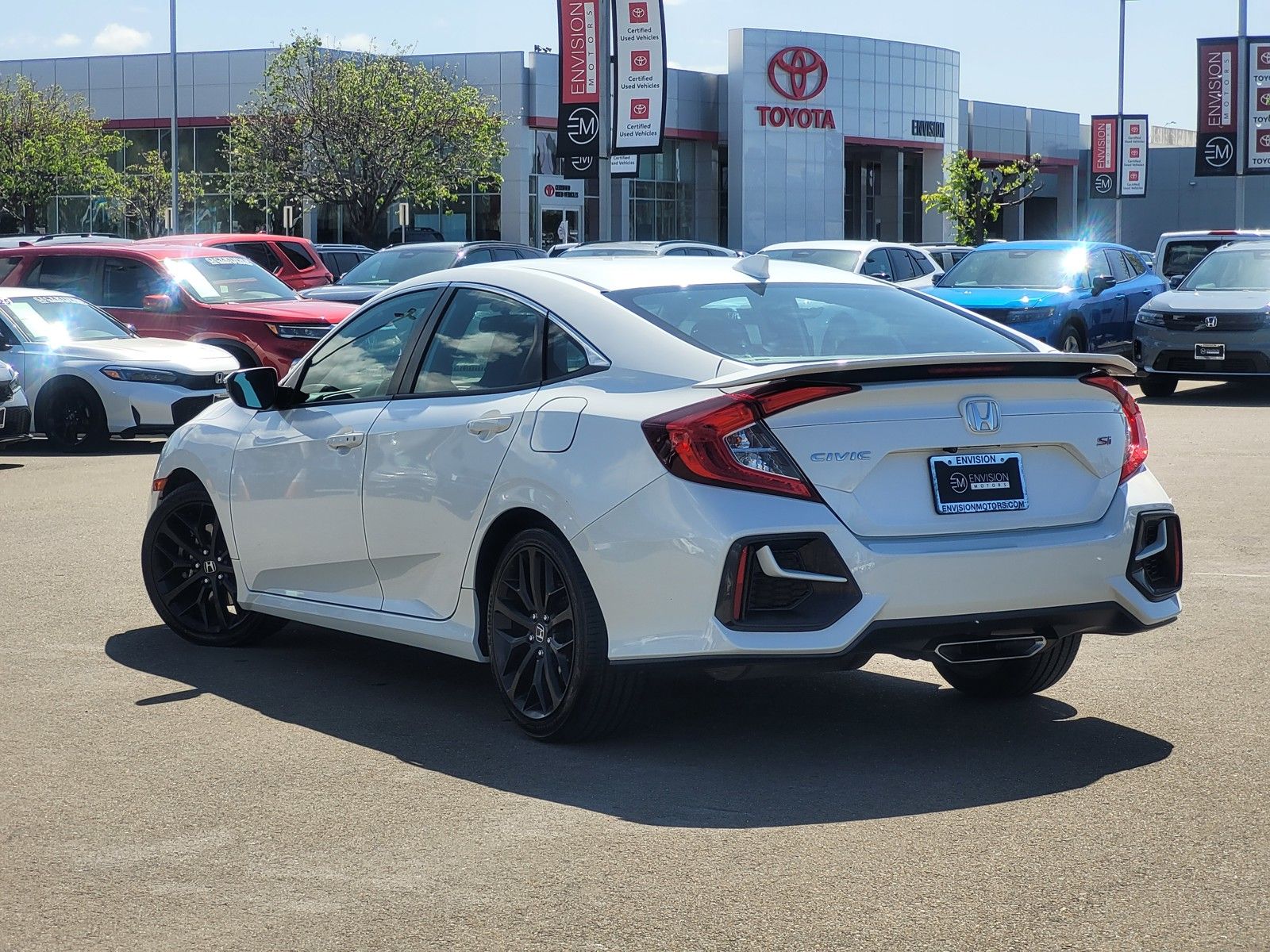 View vehicle photo 5