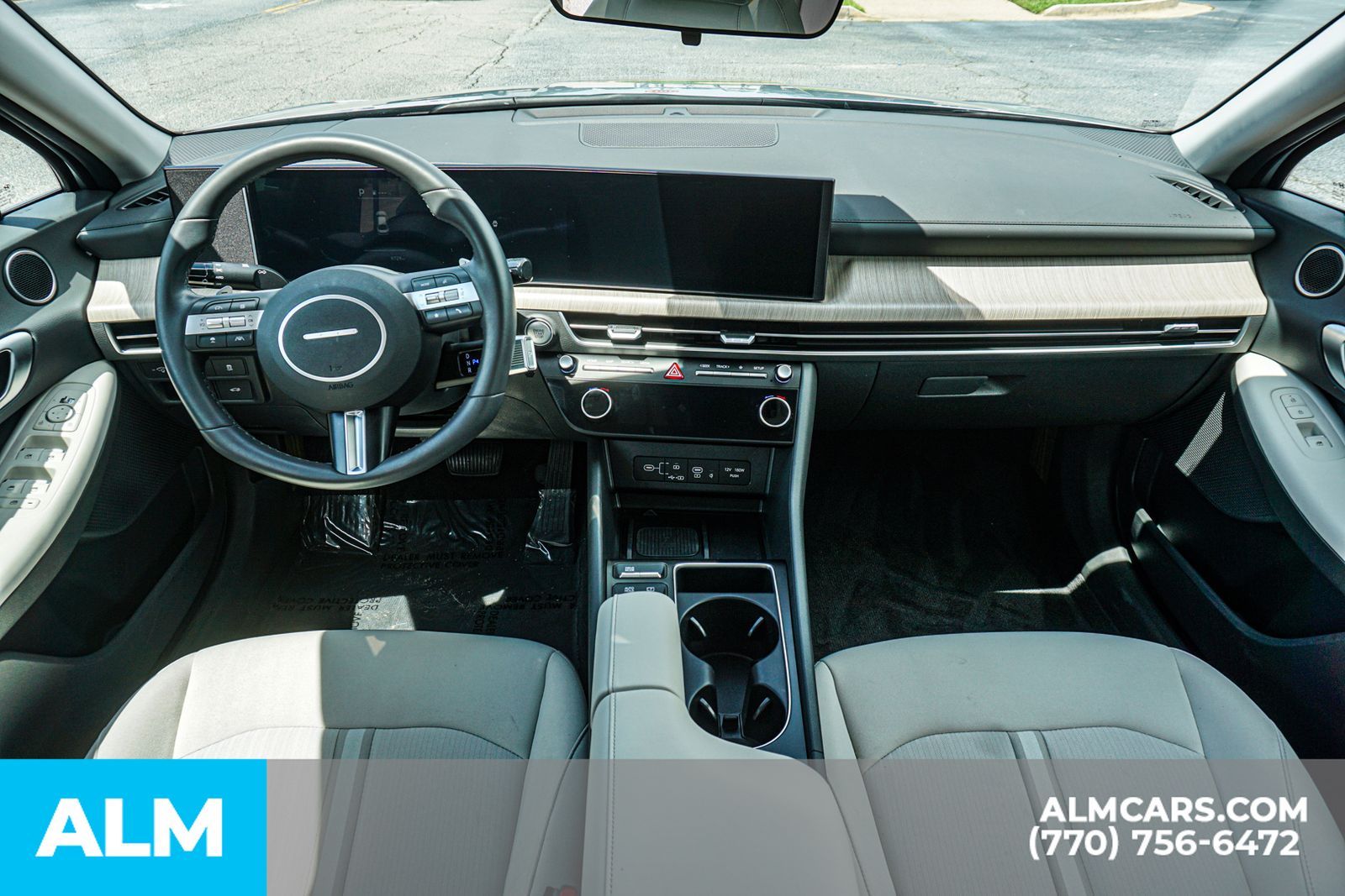 Used 2024 Silver Hyundai SEL image 25