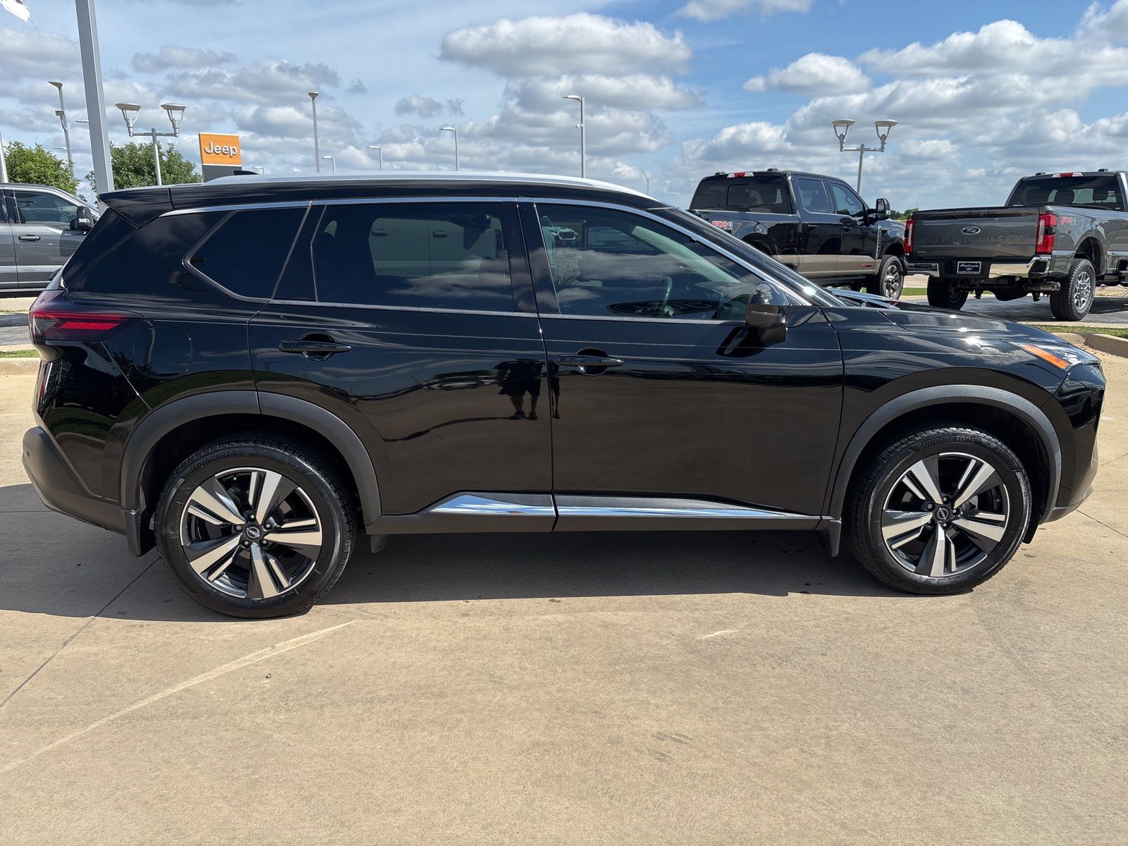 View vehicle photo 7