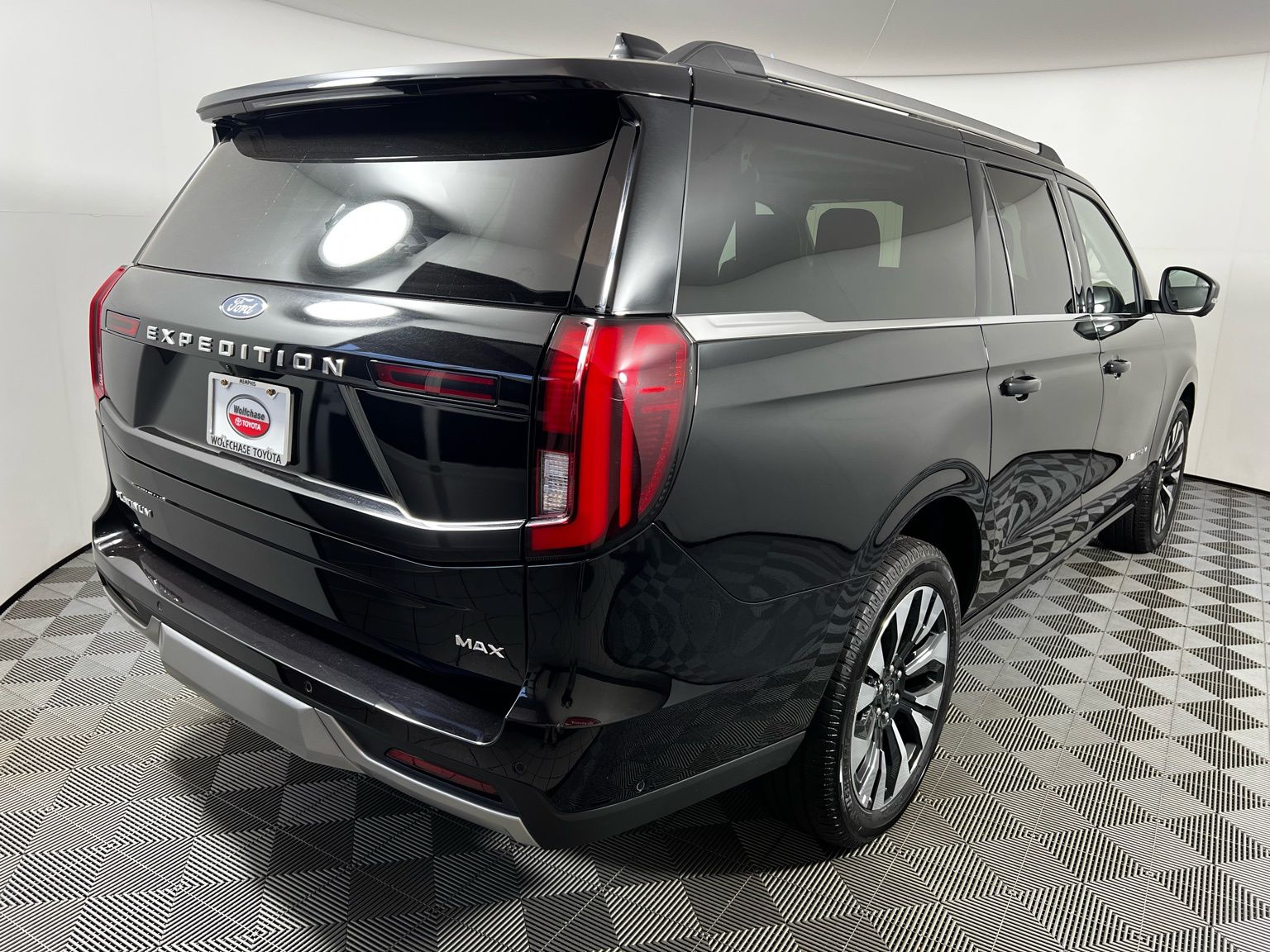 Thumbnail: 2025 Ford Expedition MAX - 15