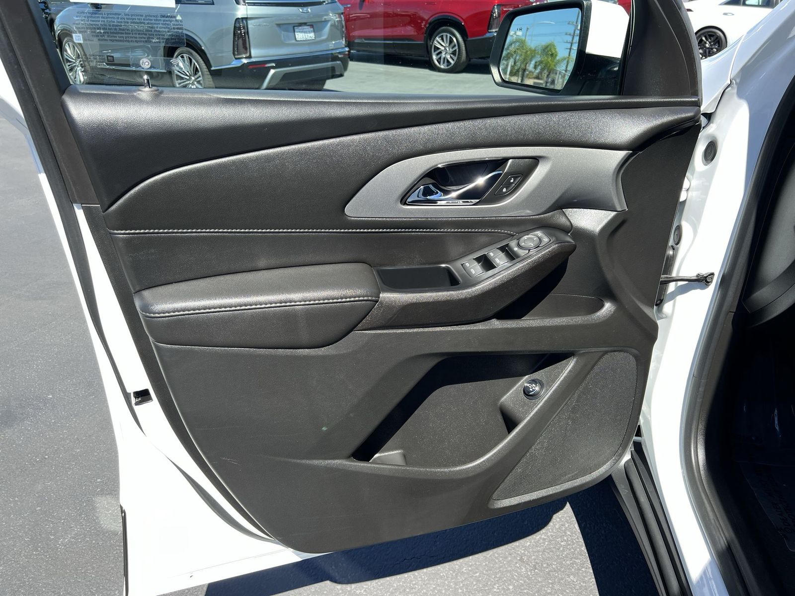 used 2023 Chevrolet Traverse car, priced at $36,076