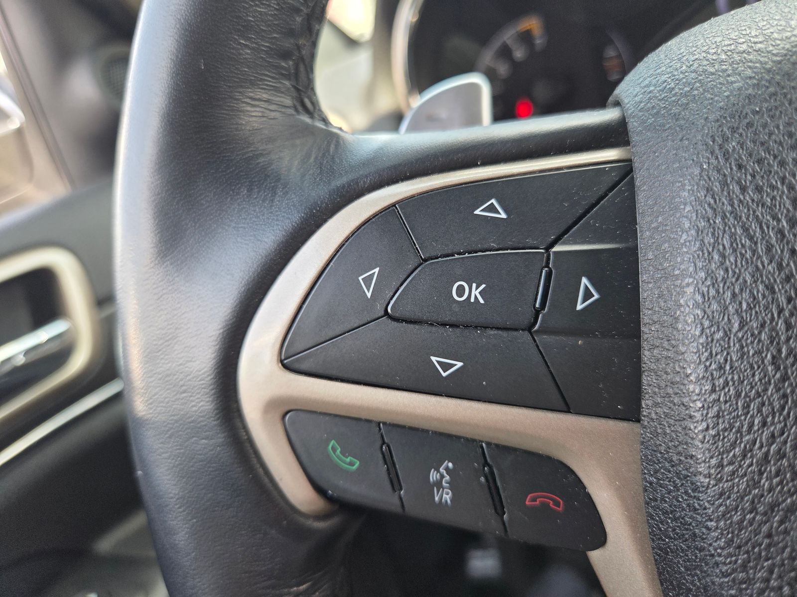 used 2015 Jeep Grand Cherokee car, priced at $12,842