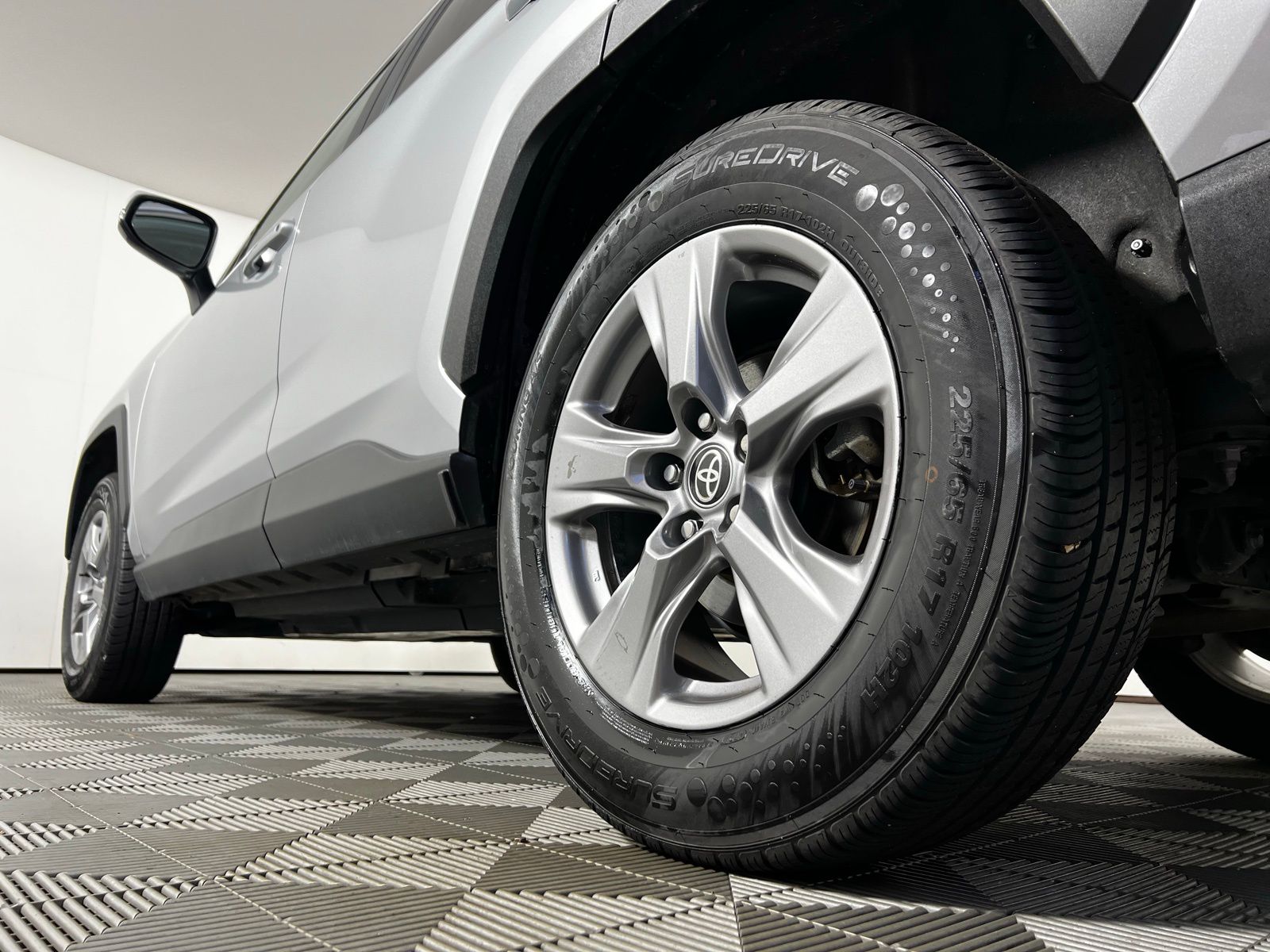 Thumbnail: 2024 Toyota RAV4 - 25