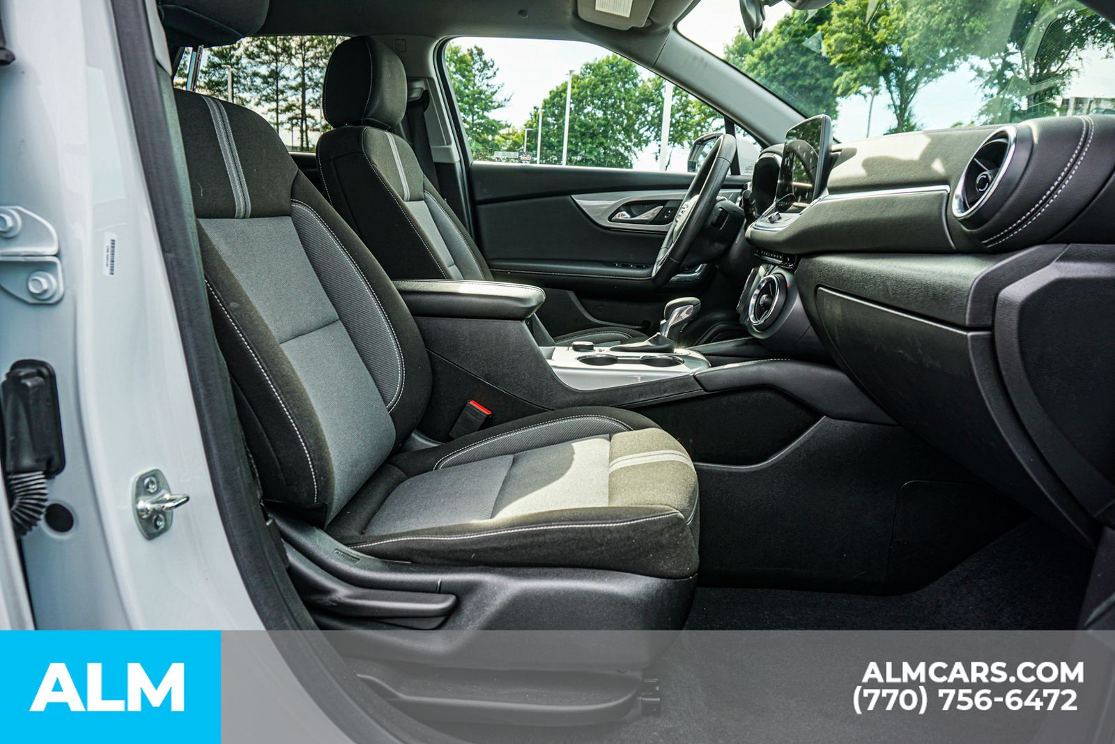 Used 2025 White Chevrolet LT image 23