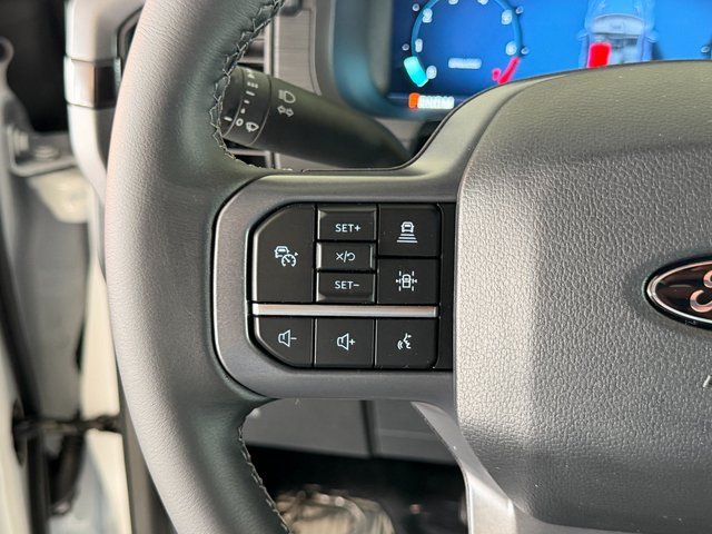 New 2026 Oxford White Ford XLT image 32