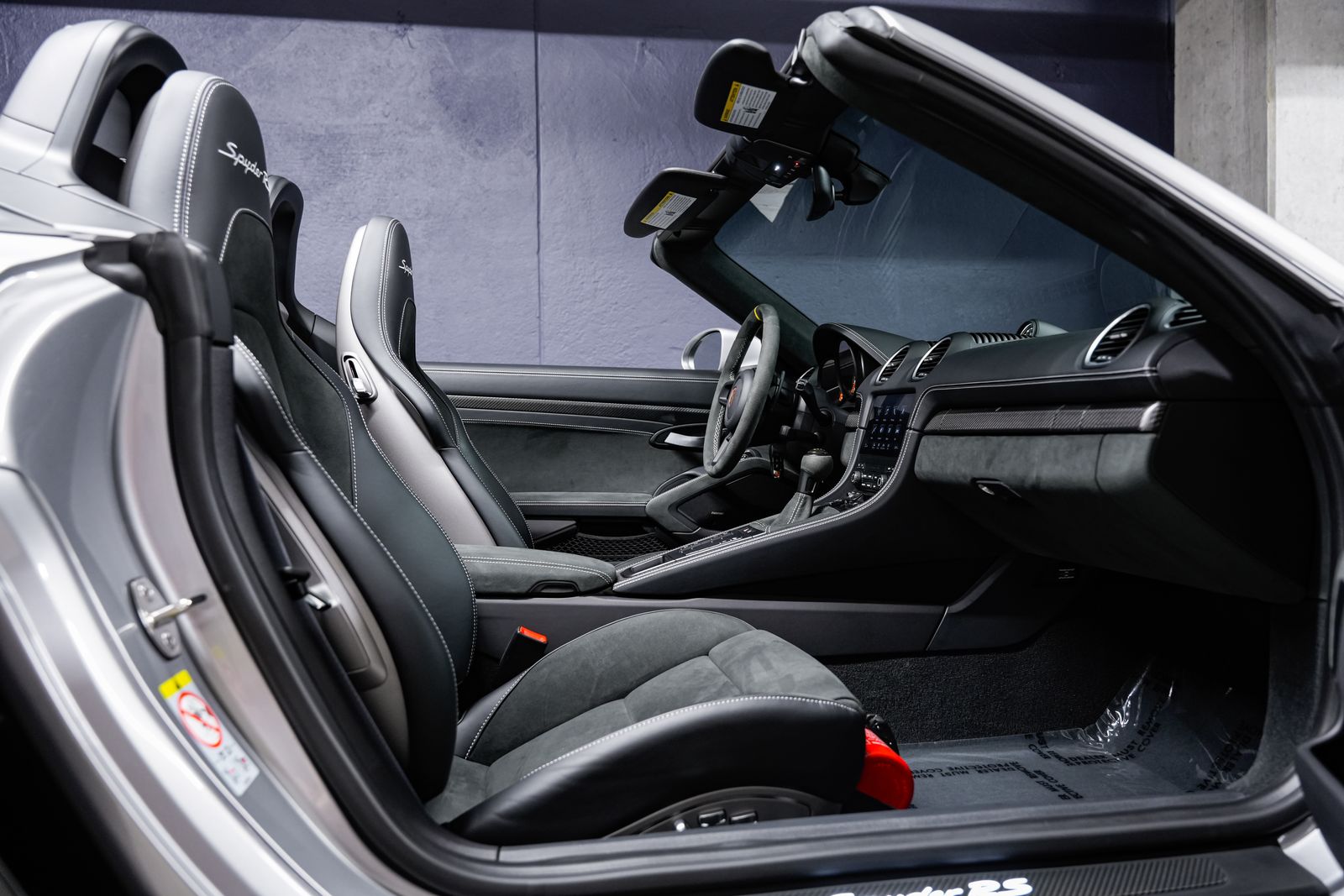 2025 Porsche 718 Spyder RS — photo 25