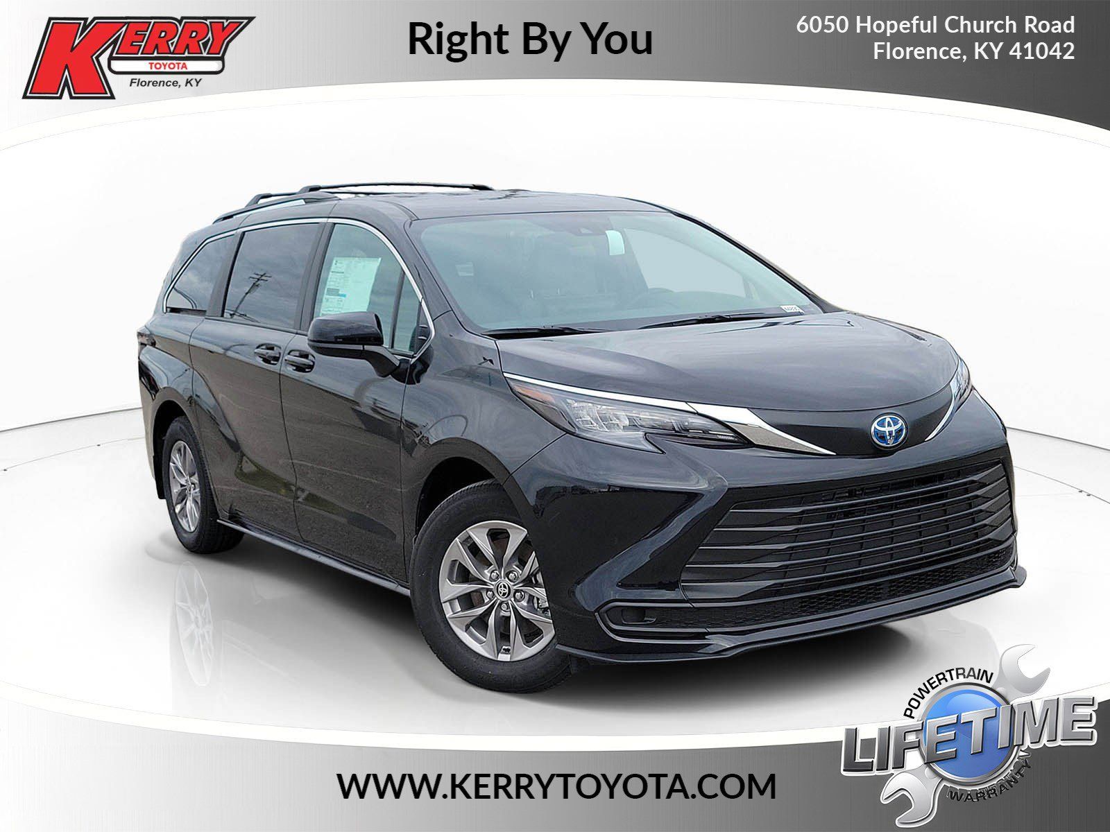 2025 Toyota Sienna LE 8-Passenger FWD