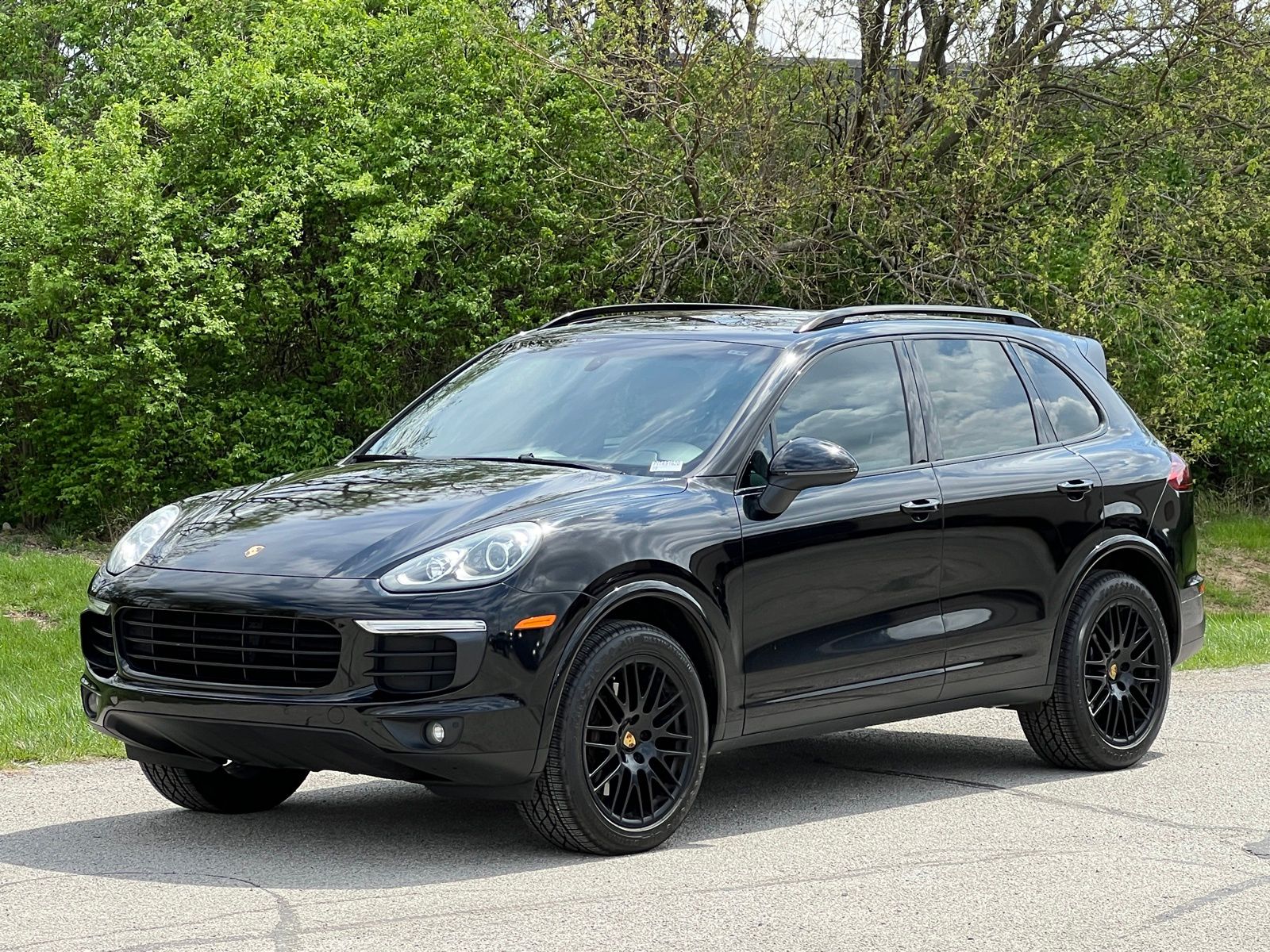 Black 2017 Porsche Cayenne Platinum Edition AWD SUV / Crossover All-Wheel Drive 8-Speed Automatic