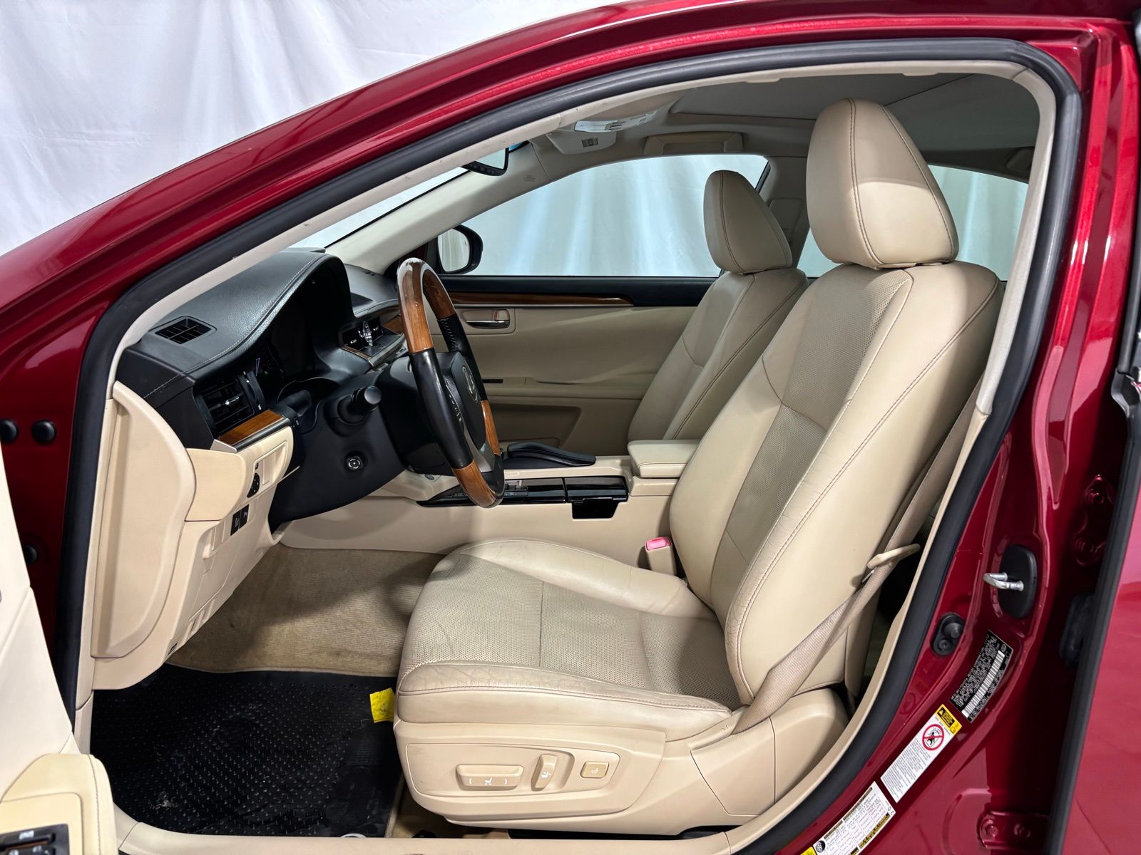 Used Car 2013 Lexus Es  300h For Sale Under $15,000 In Austin, Texas