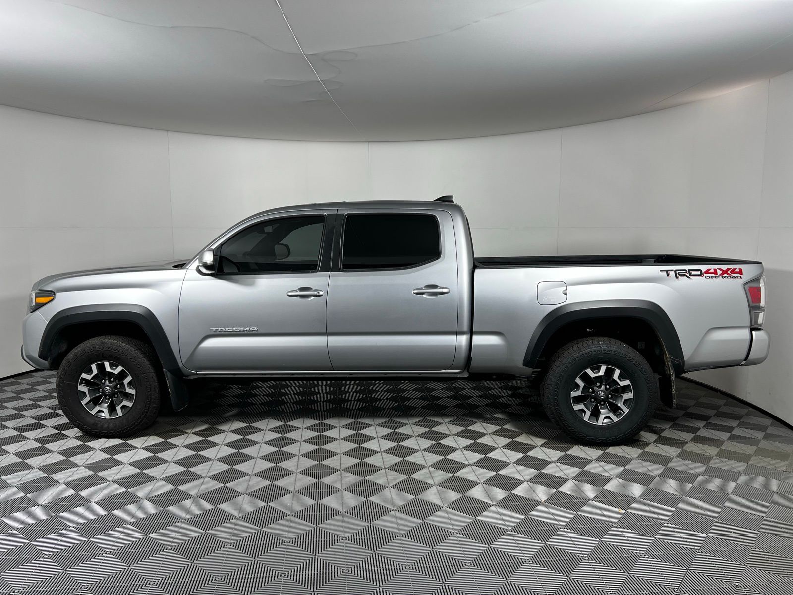 Thumbnail: 2022 Toyota Tacoma - 8