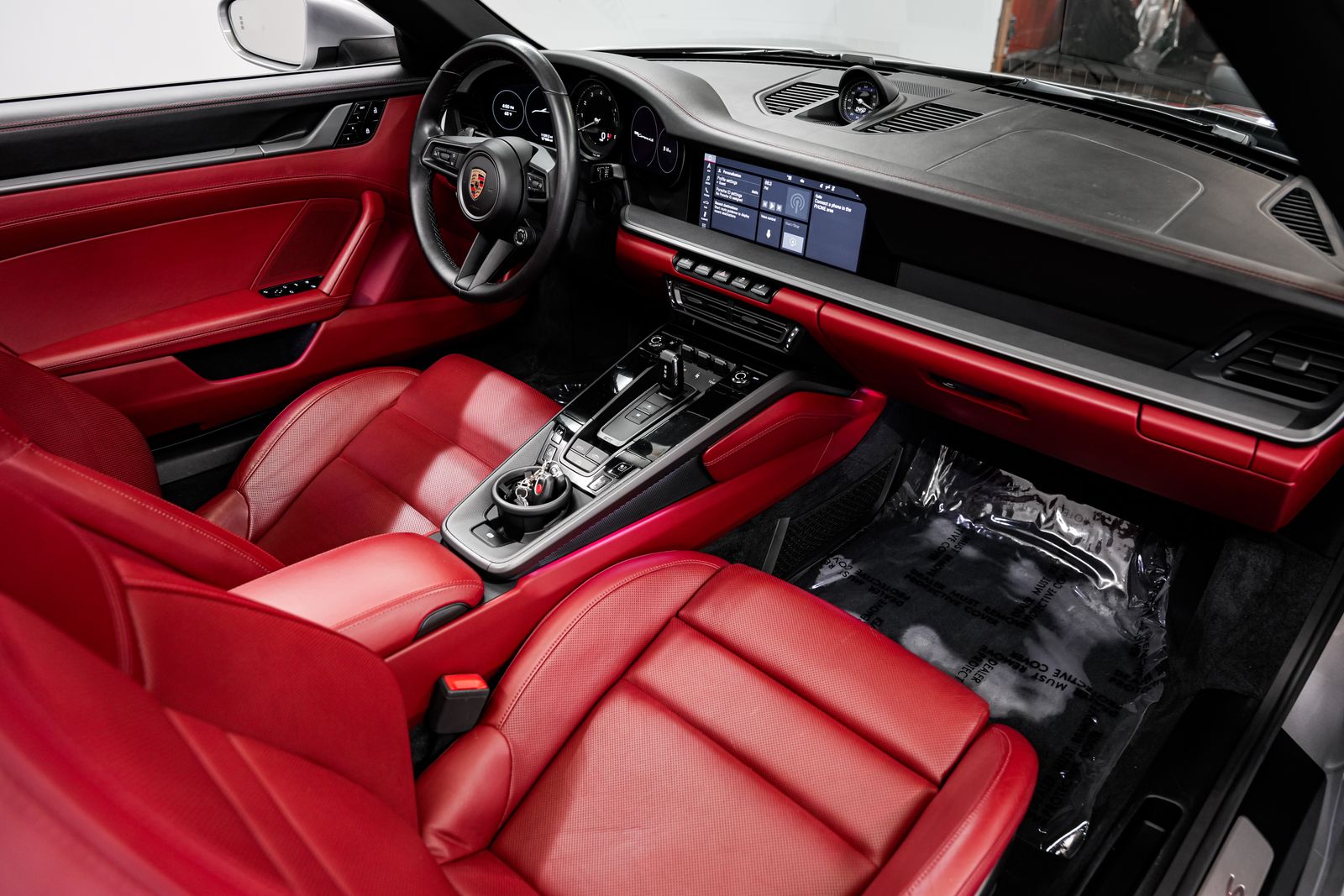 2021 Porsche 911 Carrera 4S — photo 33